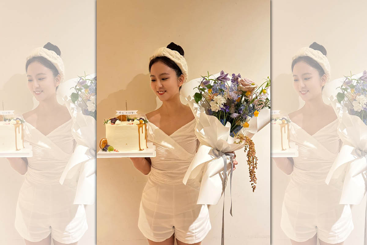 周曉涵剛過40歲生日宣布簽下新東家。（翻攝自周曉涵臉書）