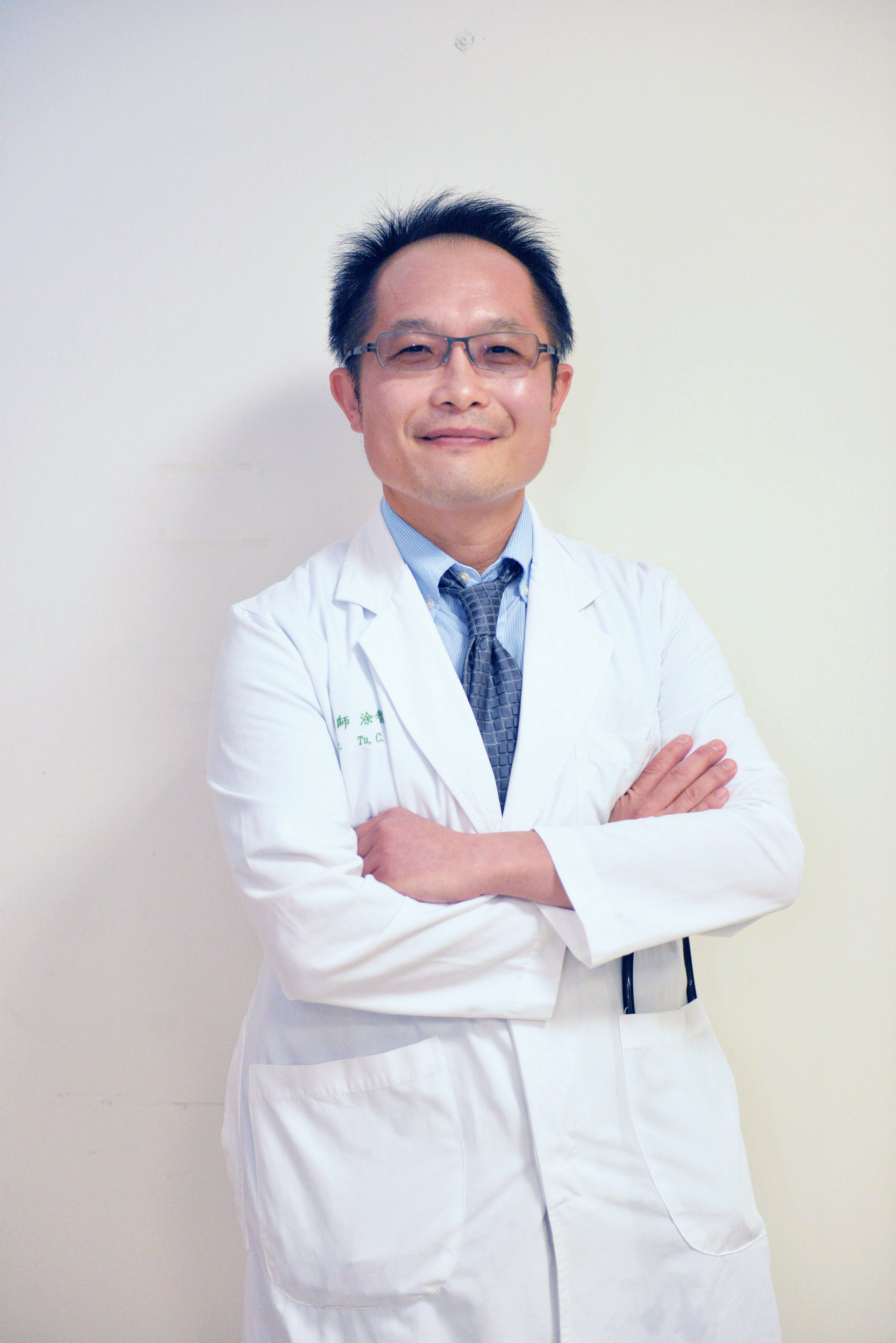 中國醫藥大學附設醫院癌症中心內科主任涂智彥醫師,專長為各種肺臟疾病,是診斷性肺部疾病權威。