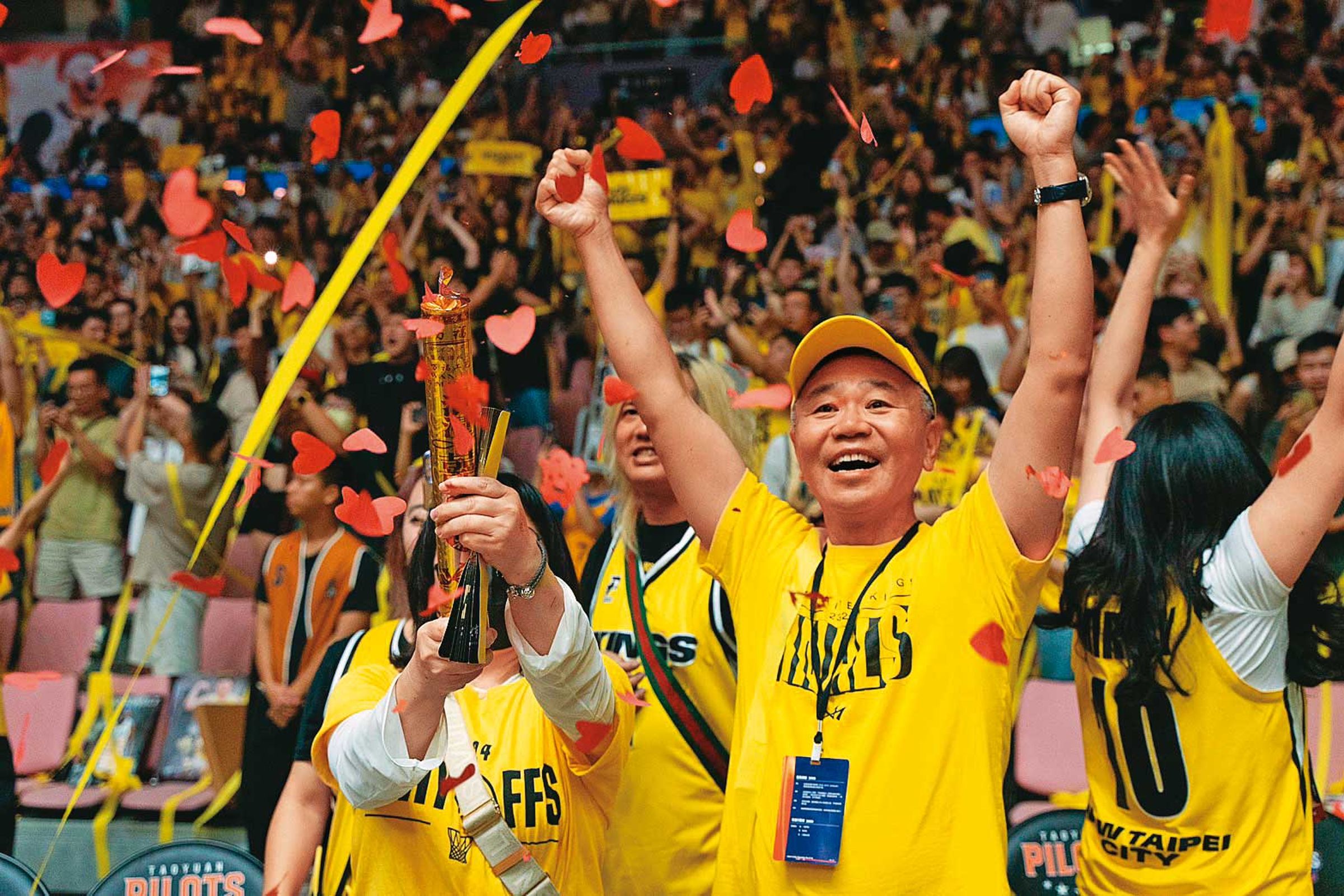 王文祥號召宏達電董事長王雪紅出錢支持新北國王，並由台塑第三代經營球隊。（王文祥提供）