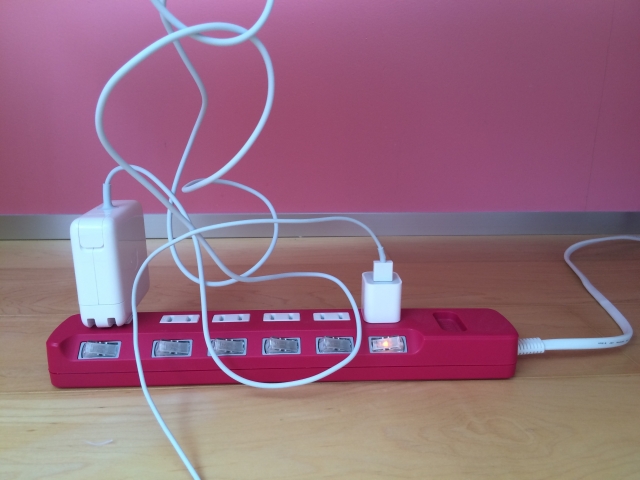 日本家庭生活網站指出，延長線建議使用5年就應更換。（示意圖，photoAC）