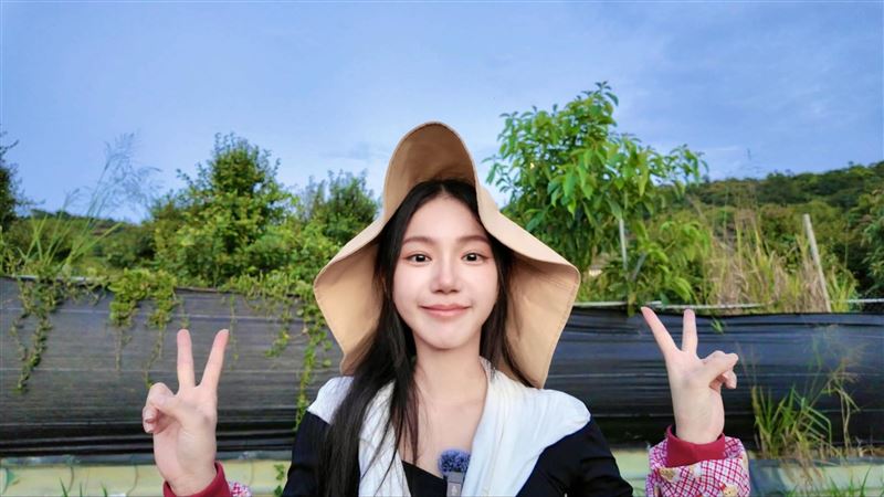 家寧不回應Andy老師說她成立網軍的指控，反而一篇愛玉文刪刪貼貼。（翻攝自家寧Threads）