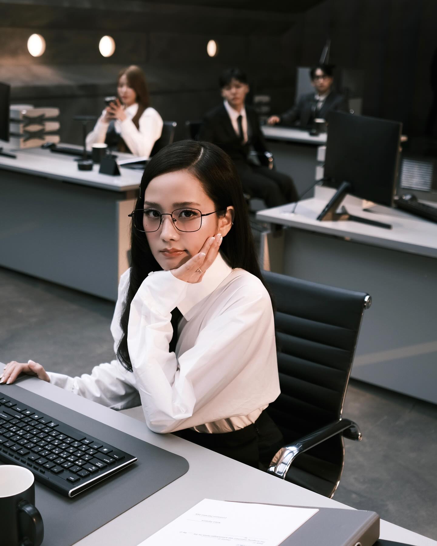 JISOO新專輯《Amortage》成績亮眼，台灣BLINK將有機會親眼欣賞新歌表演。（翻攝JISOO INS）