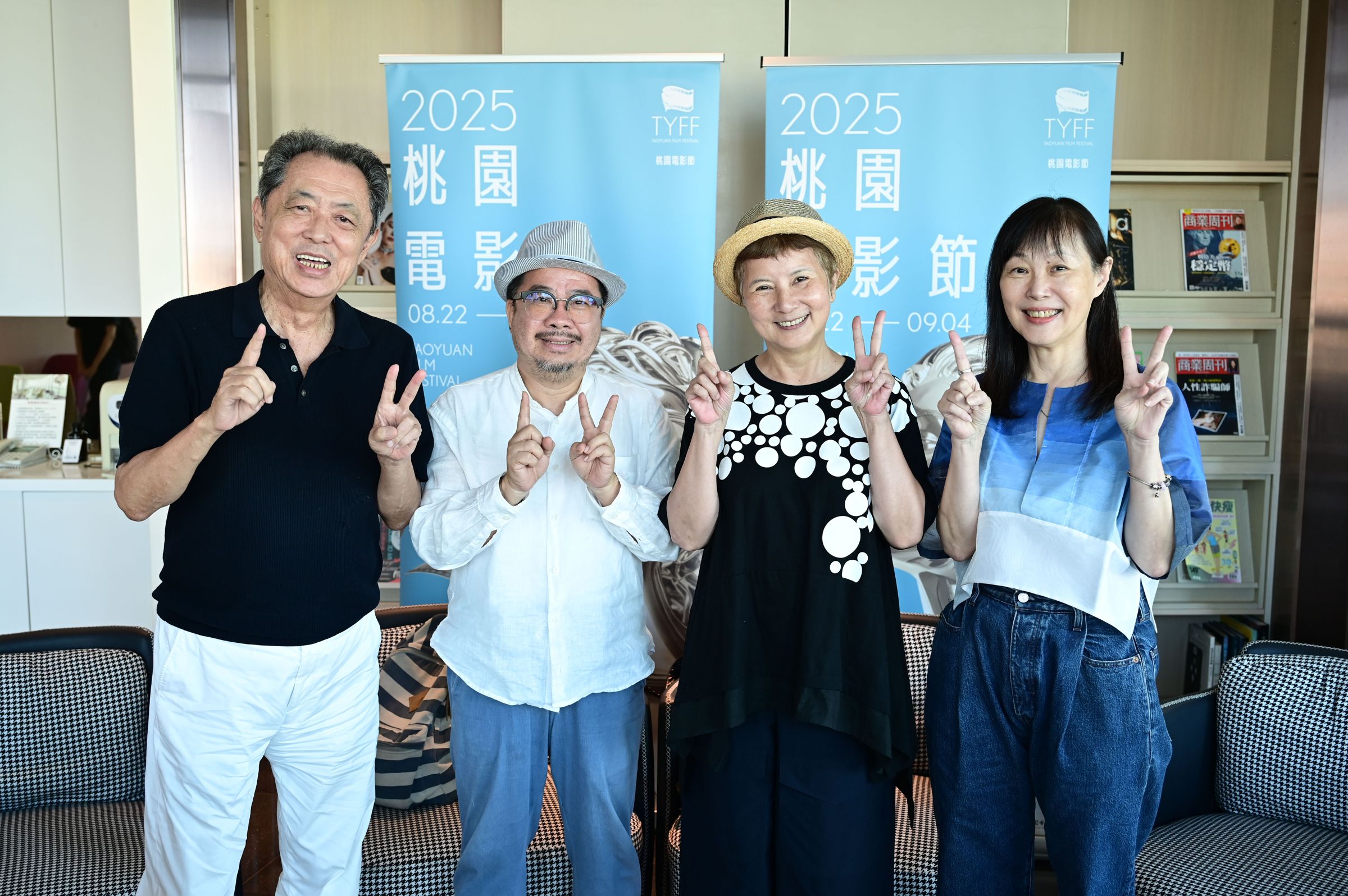 朱延平（左起）、褚明仁、李烈、周揚明齊聚桃園電影節分享與已故導演李行的溫馨有趣小故事。（桃園電影節提供）