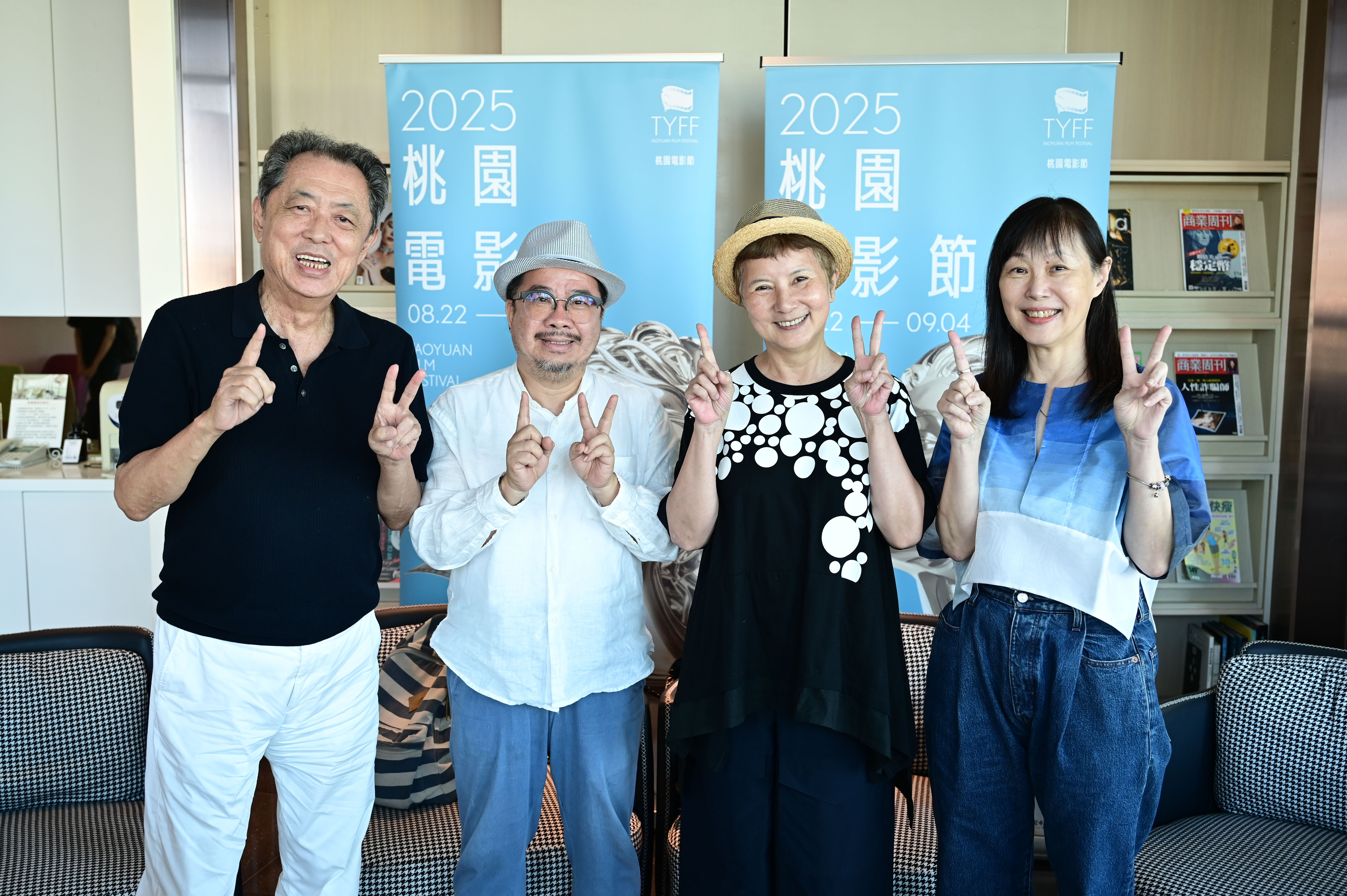 朱延平（左起）、褚明仁、李烈、周揚明齊聚桃園電影節分享與已故導演李行的溫馨有趣小故事。（桃園電影節提供）