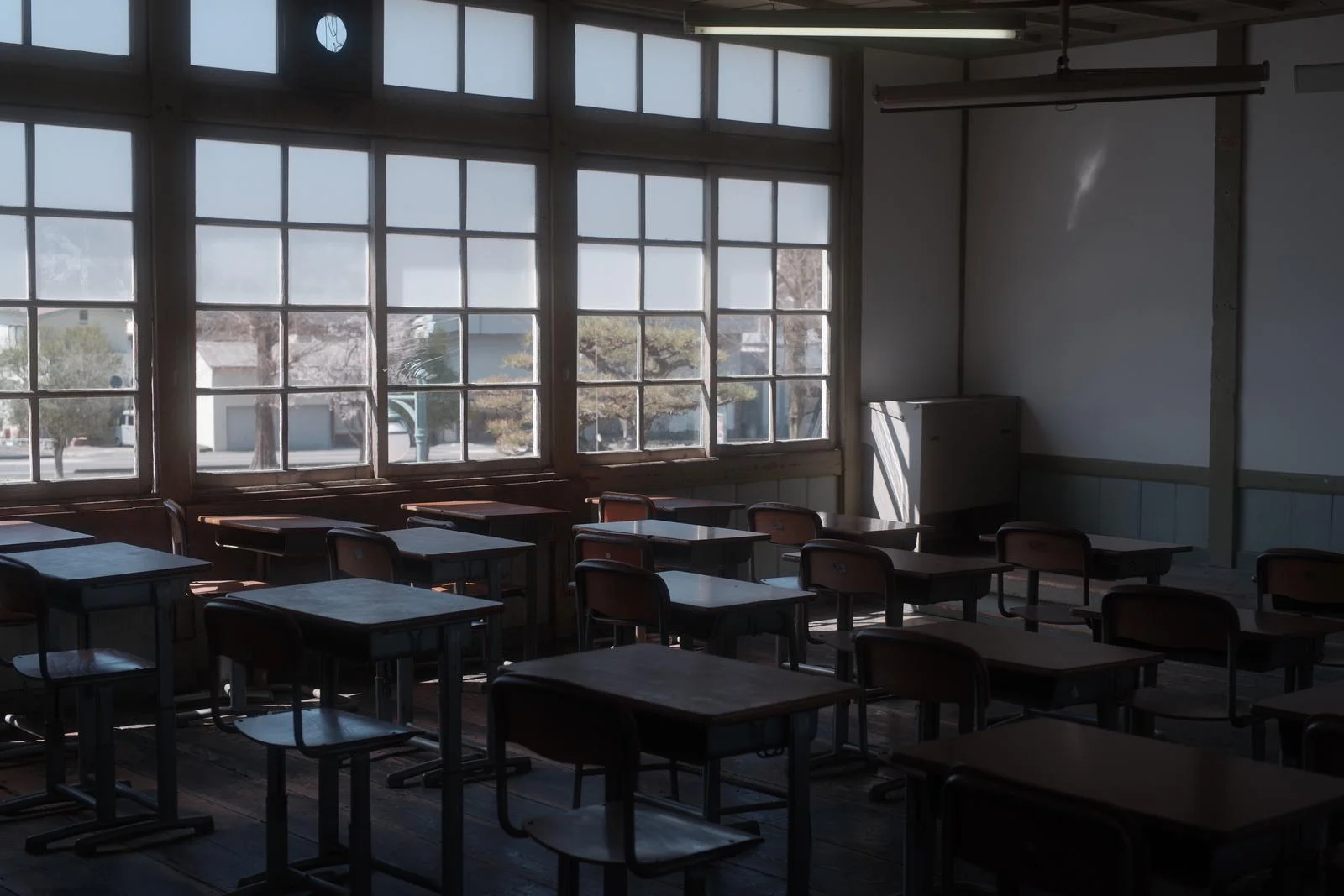 把國小女學生關空教室，日狼師試圖「露鳥猥褻」未遂。（示意圖；pakutaso）