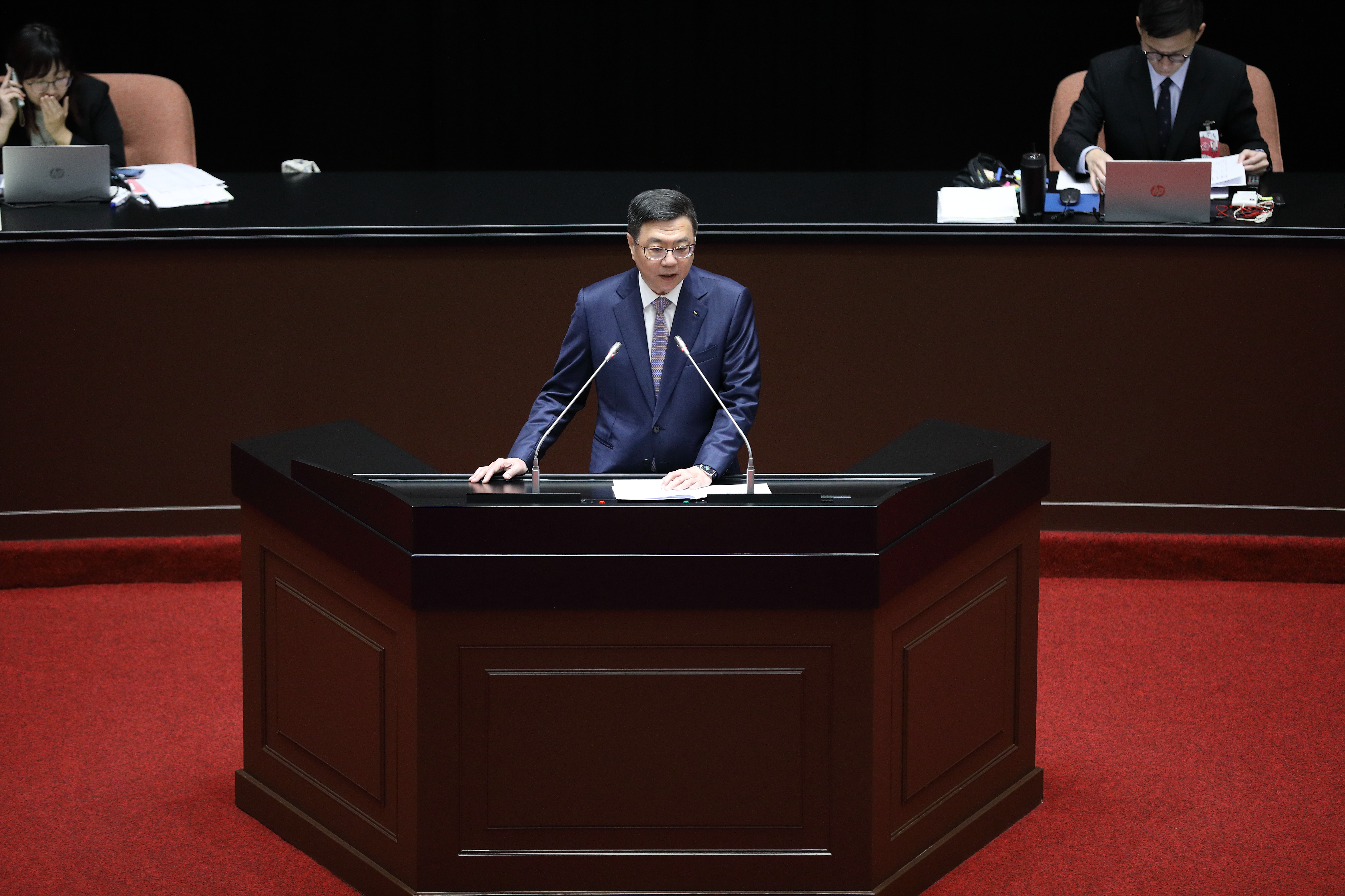 行政院長卓榮泰今表示，民眾投票時並沒有授權民意機關擴權，民意代表應謹守與選民之間的契約。（本刊資料照）