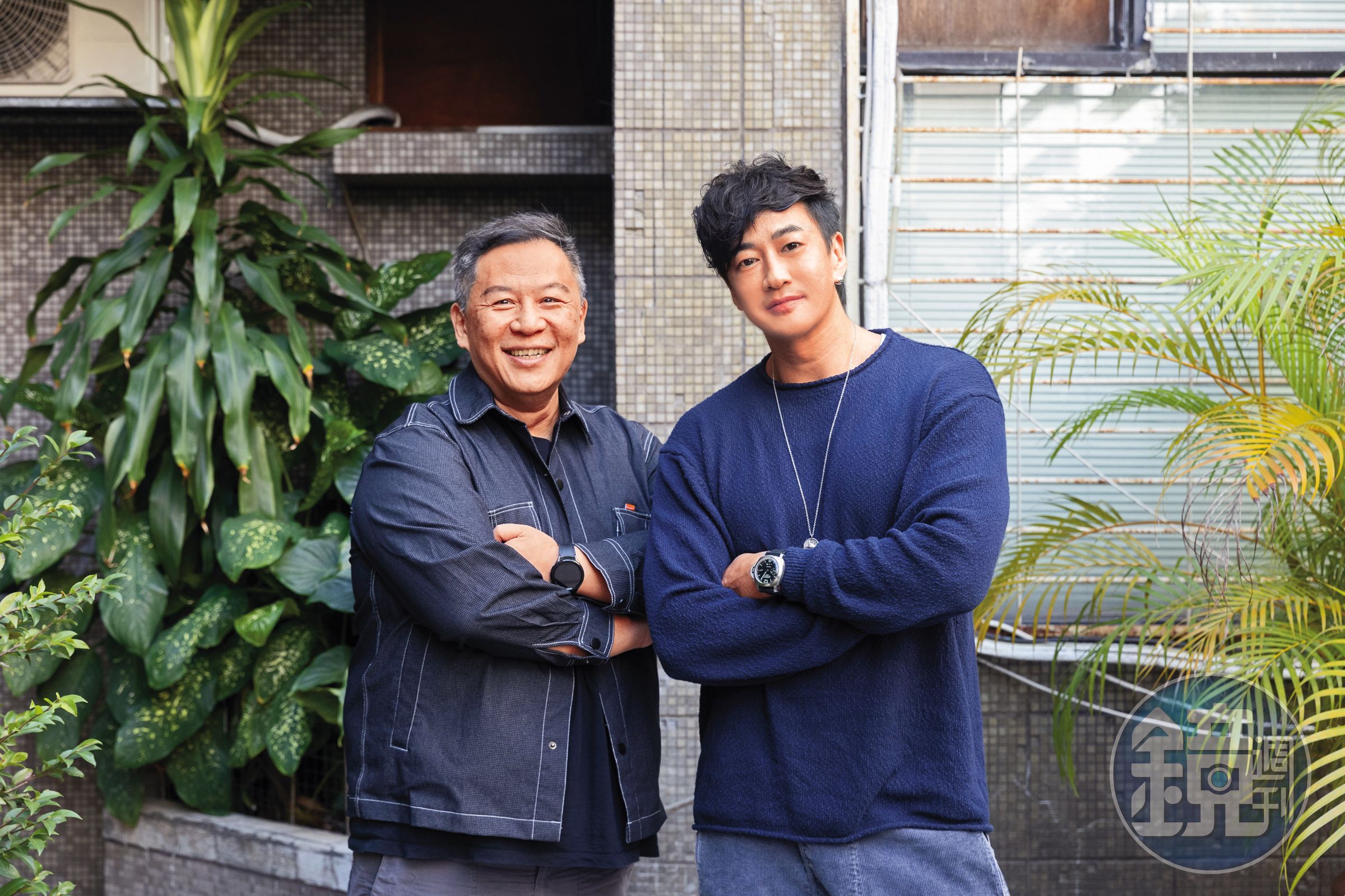 《不如海邊吹吹風》由編導何潤東（右）、製作人揭陽（左）攜手合作。