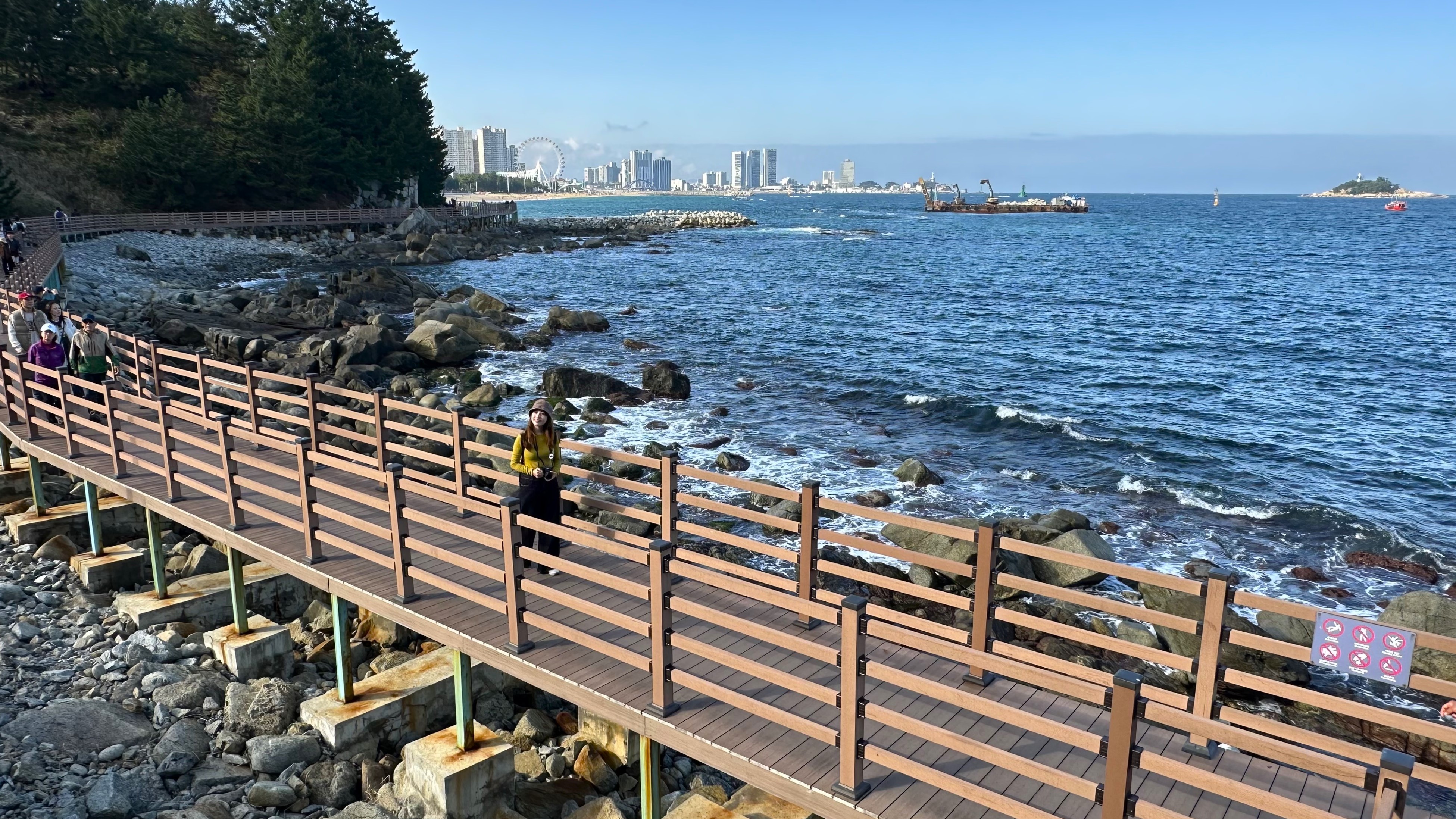 束草的「海波朗路45號路線」能真正的親近海岸絕景。