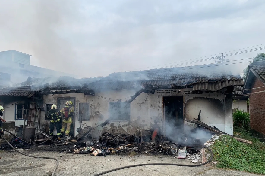 嘉義縣一處三合院傳出火警，一對幼童姊弟不幸往生。（嘉義縣消防局提供）