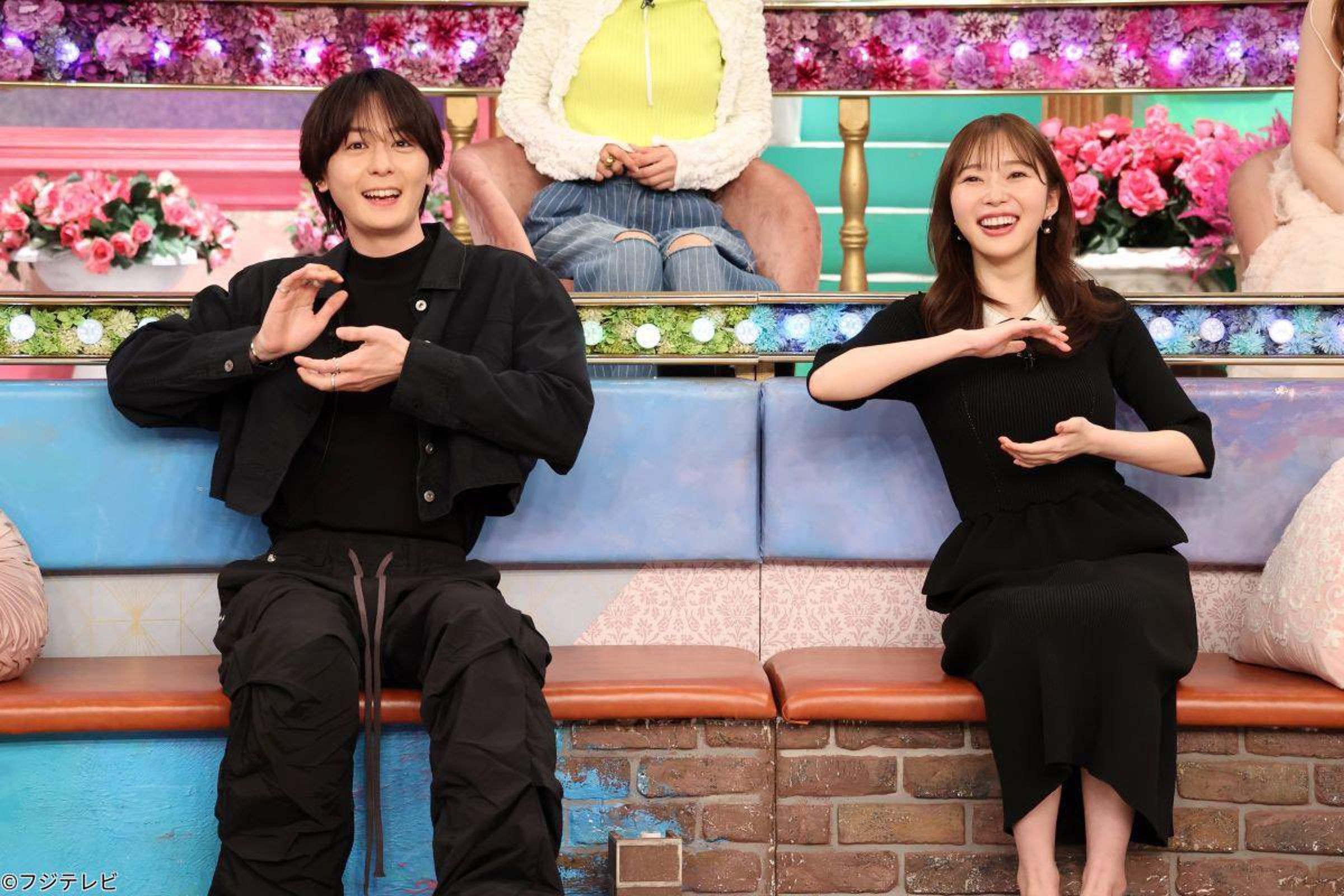 去年4月，指原莉乃、犬飼貴丈首度同台。（翻攝網路）