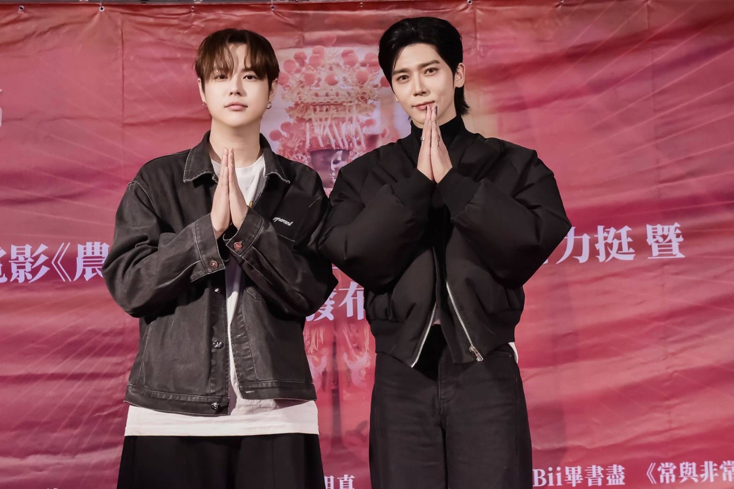 歌手畢書盡為《農曆三月二十三》演唱遶境主題曲〈半途中〉,進香加油曲〈常與非常的我〉則由郭家瑋演唱。(北投映像電影提供)