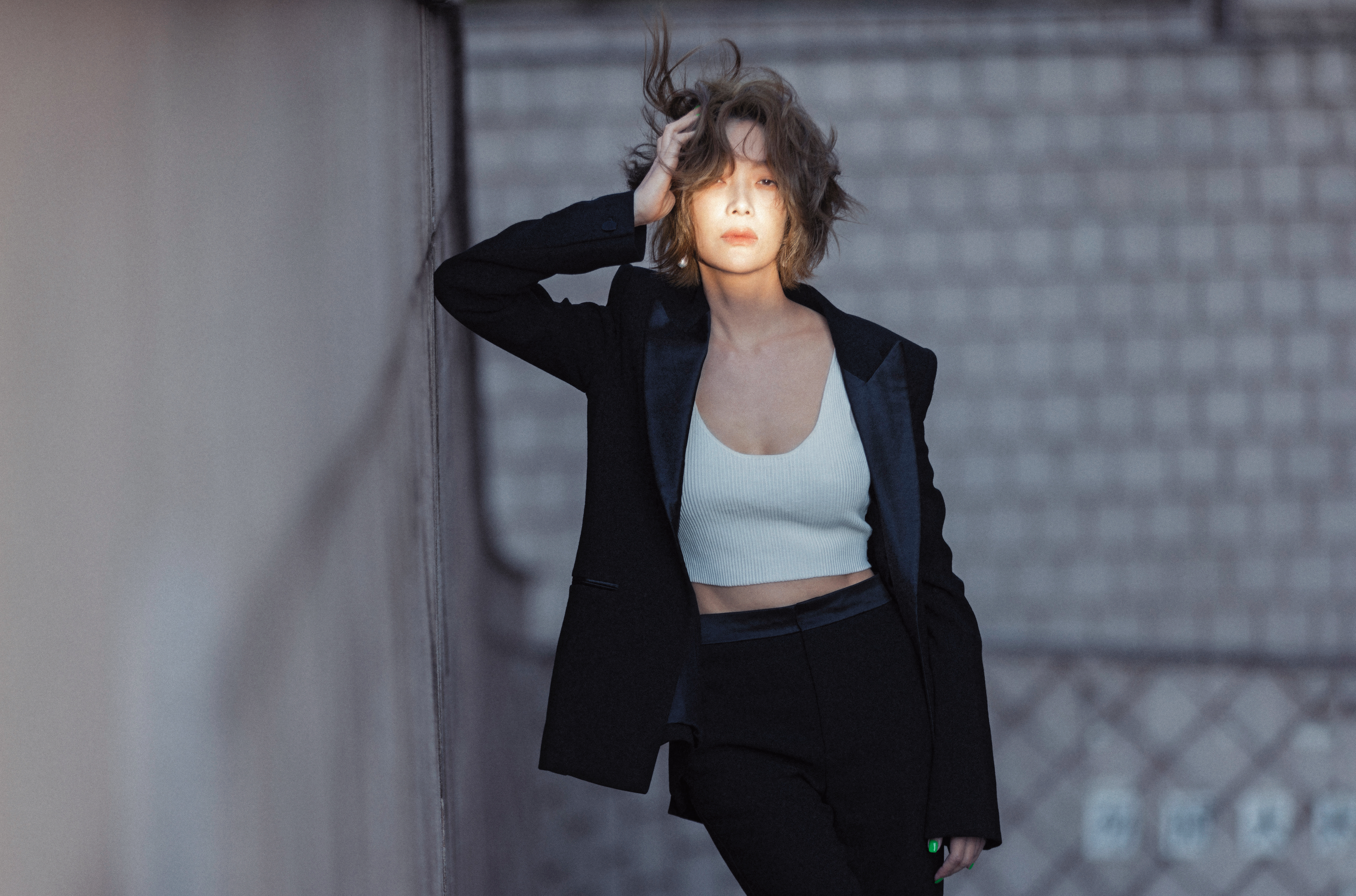 這是大家所熟悉的蔡淑臻，從滿足大眾的期待，一路漸漸找到屬於自己的定位，完成自我的實踐。