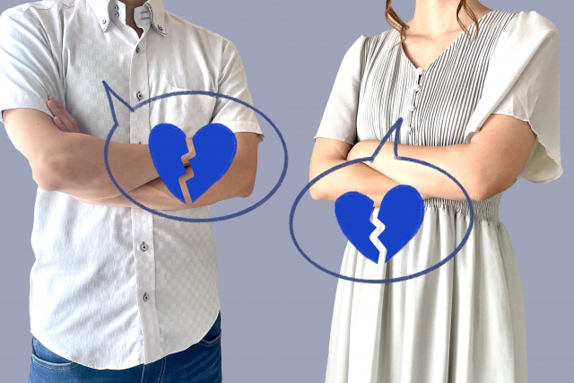 一名女網友表示，男友每月薪水高出她兩倍，卻一直對花錢極度計較，但送異性禮物卻相當闊綽，讓她在感情中感到極大的壓力與不滿。（翻攝自photoAC）