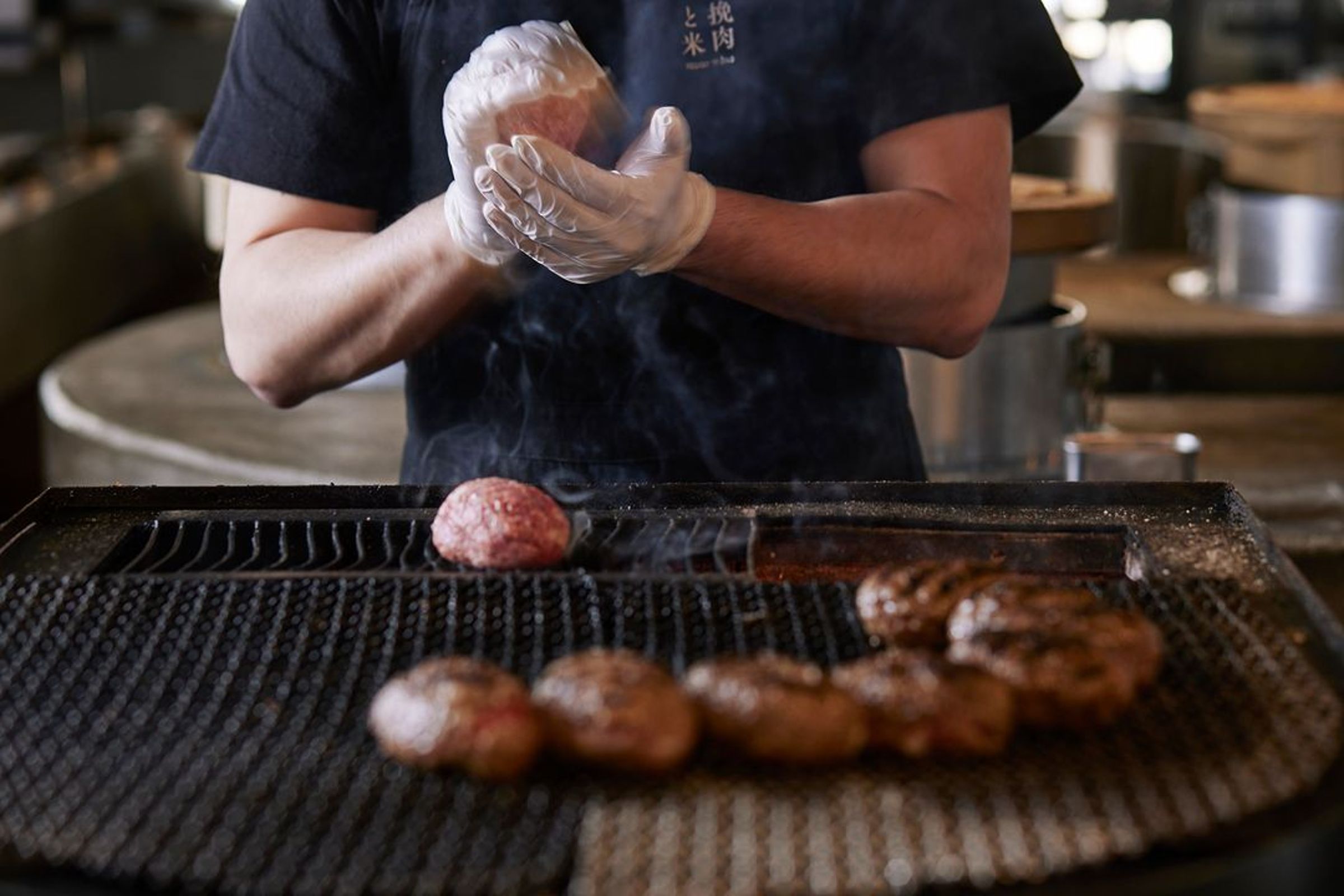 日本人氣漢堡排「挽肉と米」在台創始店即日起暫停營業。(翻攝自挽肉と米 IG)