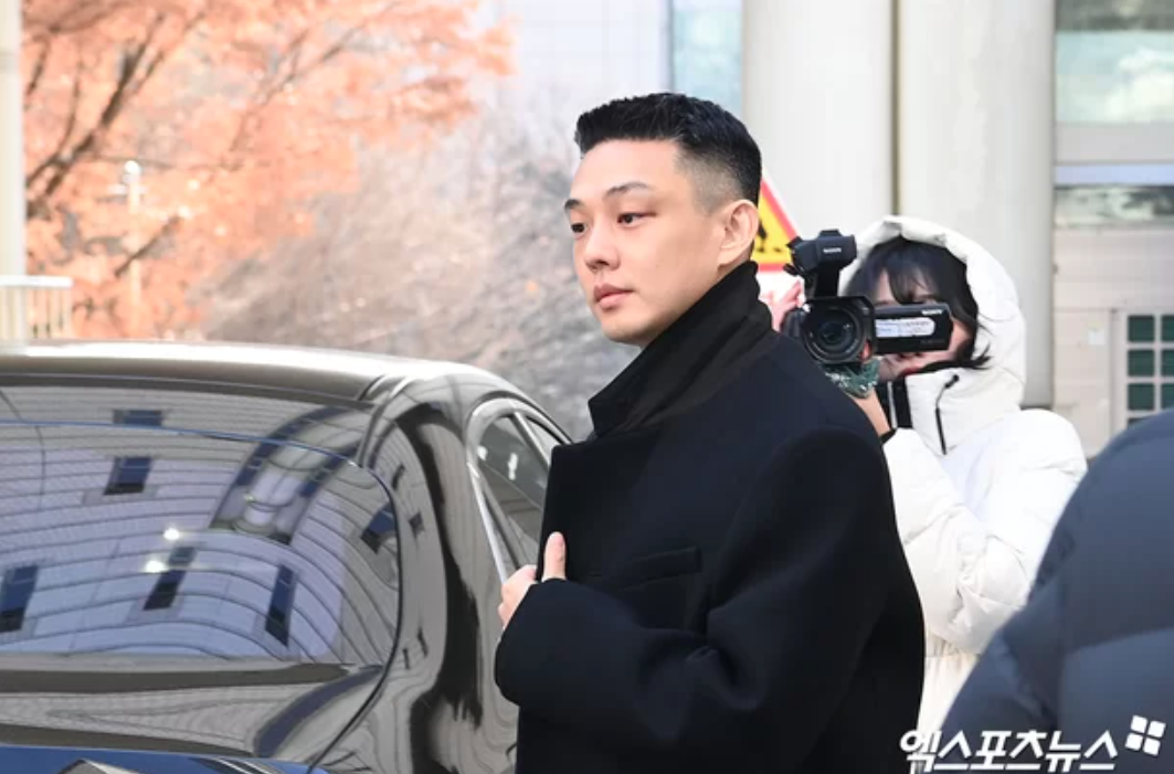 劉亞仁今日出庭以短髮亮相。 （翻攝自Xports）