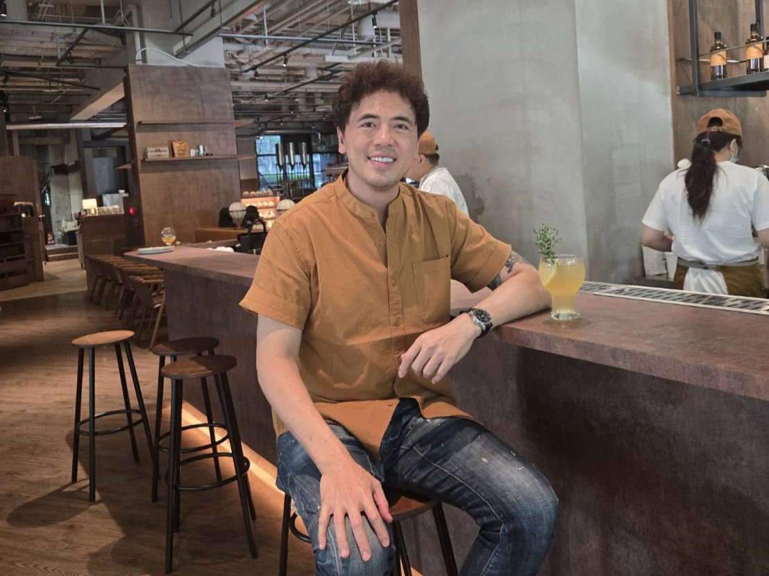 「白霧時光」的創意源自路易莎董事長暨創辦人黃銘賢近20年來的夢想，2026年預計展店5至6間。