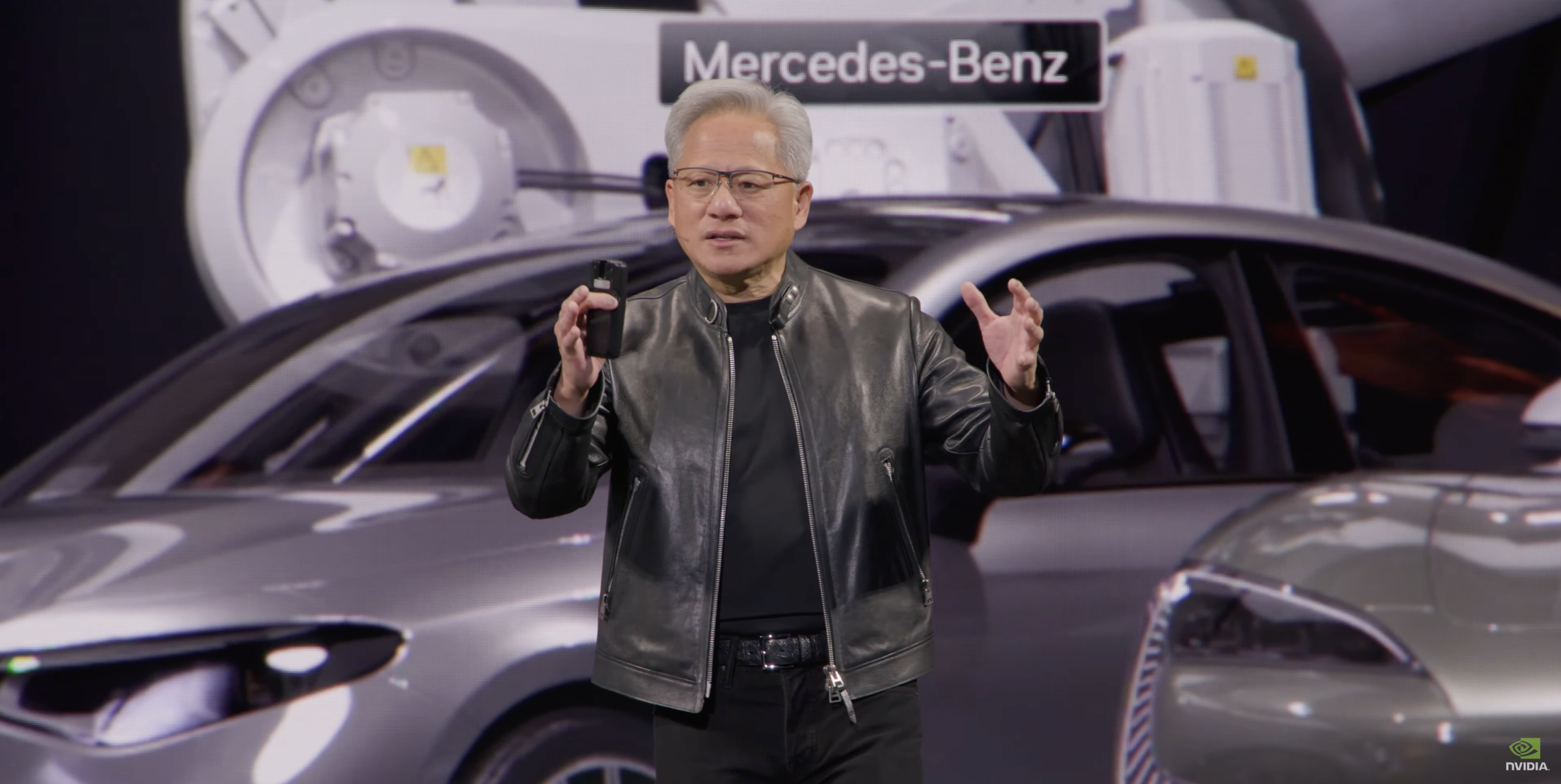 黃仁勳一口氣宣布將自駕車模型導入全球主要領先車廠。(翻攝NVIDIA YouTube)