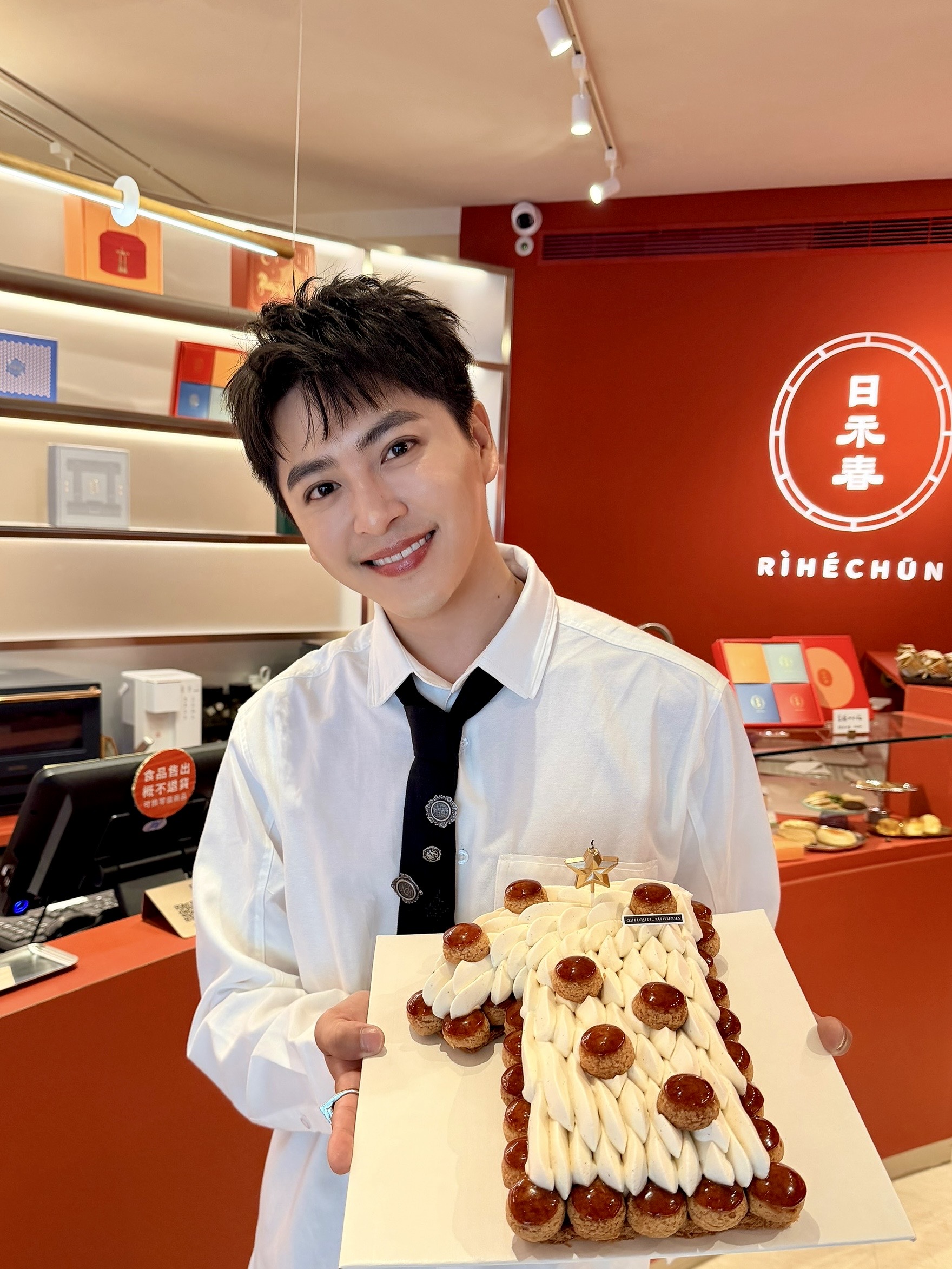 提及生日願望,黃新皓格外珍惜「平安」。 (圖/時代創藝提供)
