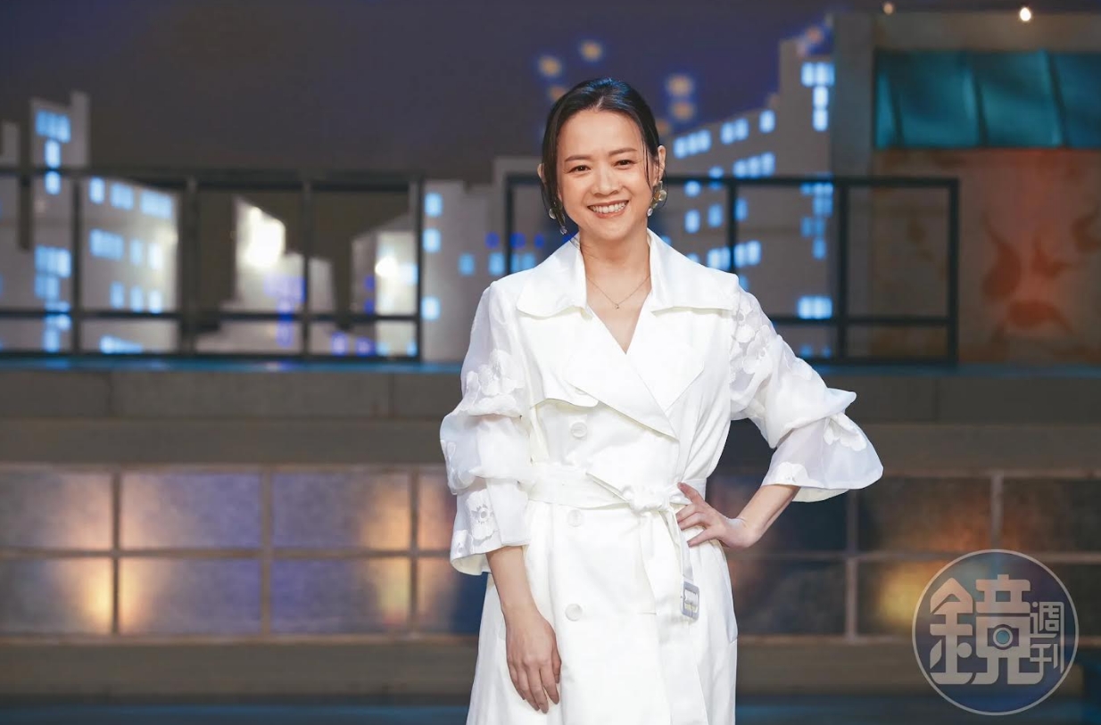 曾寶儀傳受黃子佼牽連掉了韓星孫藝真的主持工作，不過經紀人解釋是因與廠商共識。