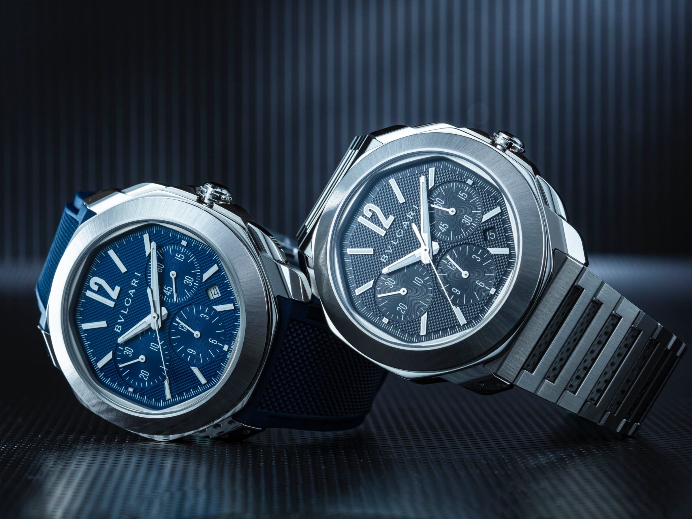 BVLGARI今年發表的全新Octo Roma Chronograph，其圓潤堅固的錶耳處，設計錶帶快拆結構，可自行更換皮革、橡膠錶帶或金屬鍊帶，而且錶耳與錶鍊之間的線條完美融合、天衣無縫，在斯文正裝與奢華運動風格之間快速轉換。錶徑42mm，防水100米。 定價約NT$287,900。