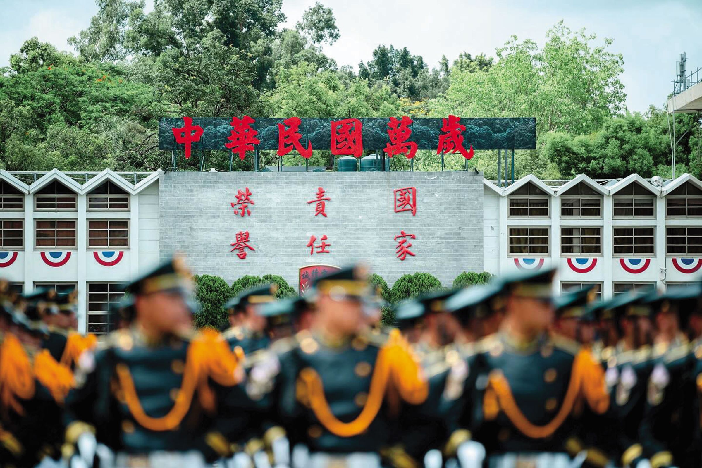 總統賴清德倡言嘉惠國軍，提出軍人優先升等商務艙，引發爭議。（翻攝軍聞社臉書）