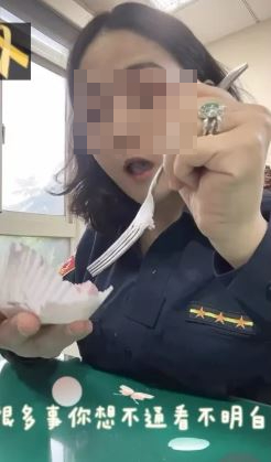 洪女發文悼念台南女警鄭詠心，但影片刻意凸顯上圍挨轟。（翻攝Threads）