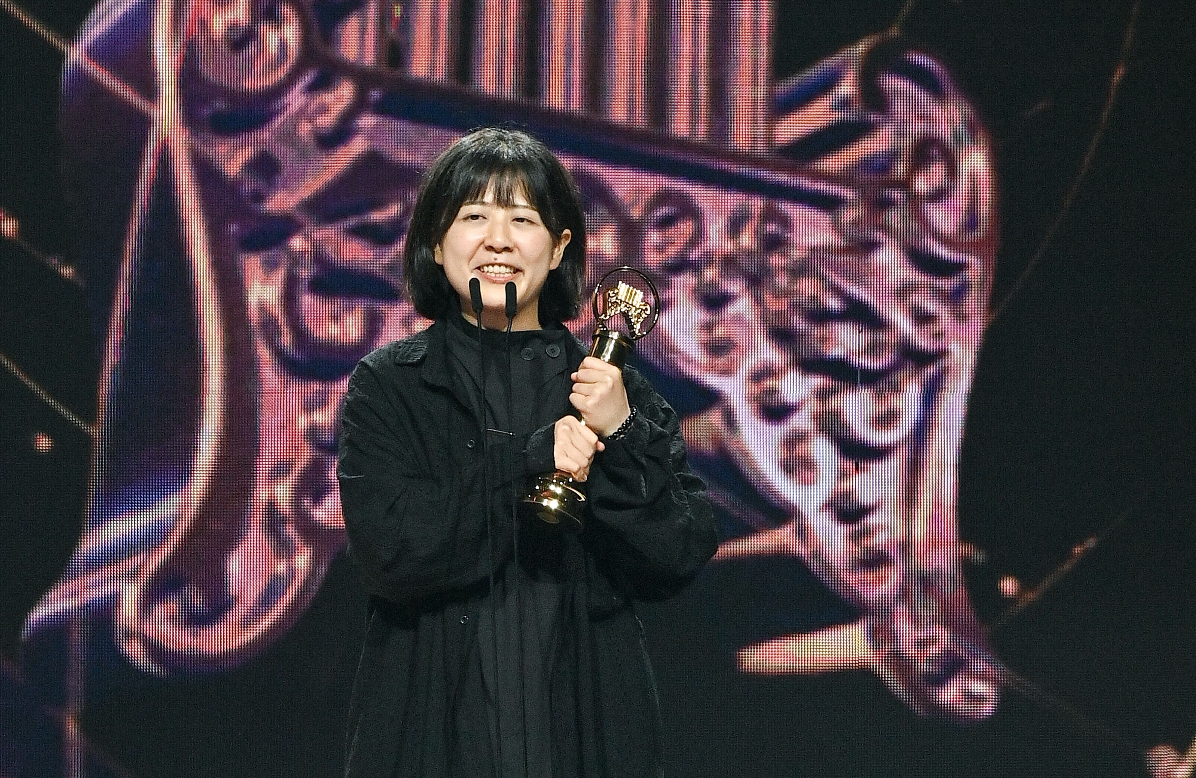 草東沒有派對經紀人代為領獎並發表感言，表示樂團仍在努力回到單純創作的路上。（台視提供）