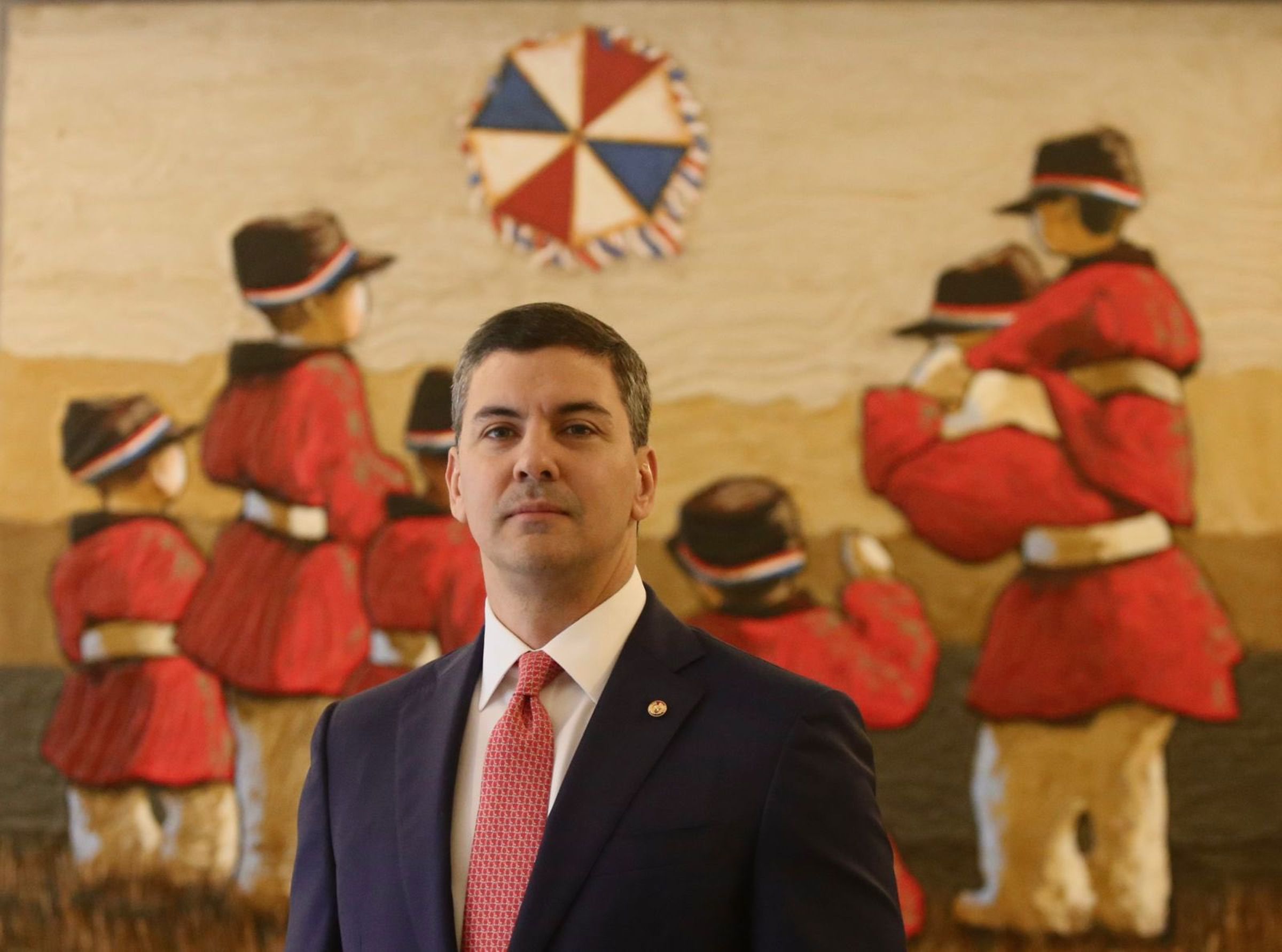 我國唯一南美友邦巴拉圭總統潘尼亞（Santiago Peña Palacios）21日表示，正在與歐盟談判貿易協議的同時，也在考慮與中國達成貿易協議的可能性。（翻攝X@Santiago Peña）