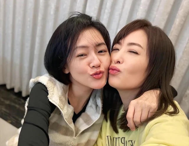 賈永婕在臉書貼上和小S的合照鼓勵她。（翻攝自賈永婕臉書）