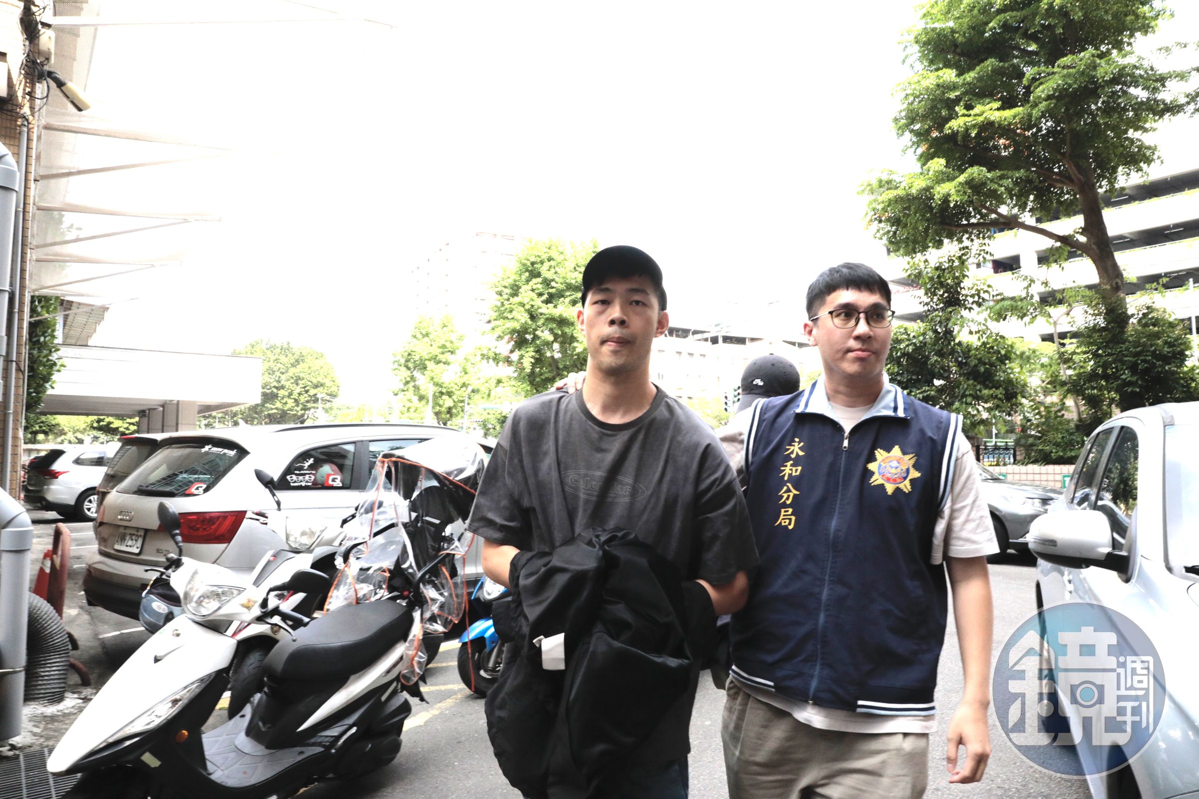 陳大天因逃兵今遭檢調逮捕。