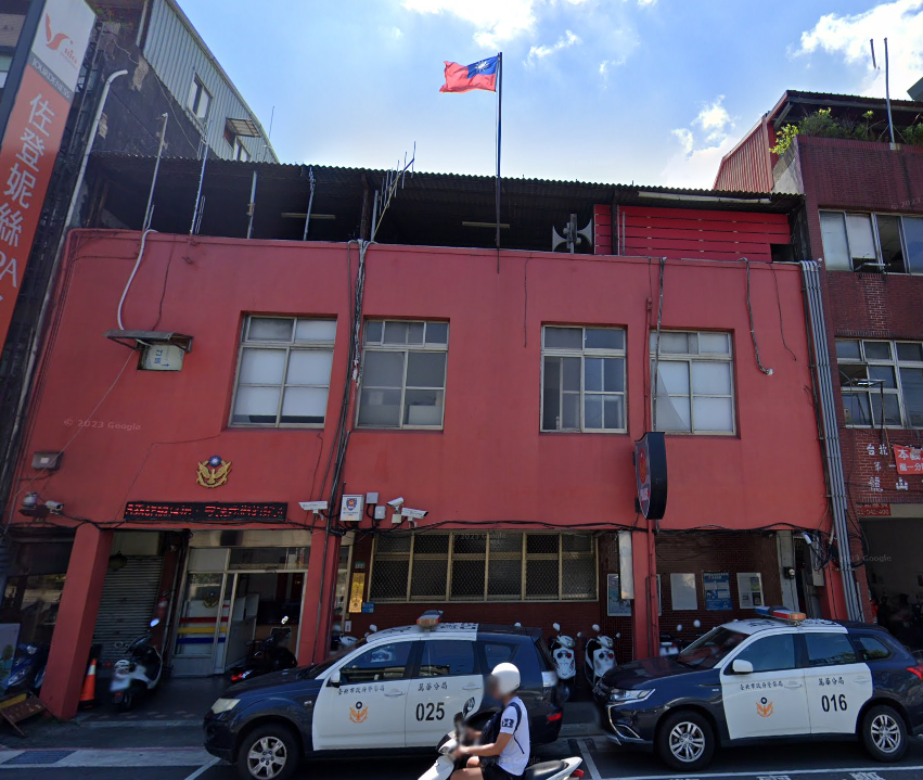 北市萬華警分局林姓員警先前在康定路派出所服務。（翻攝Google Maps）