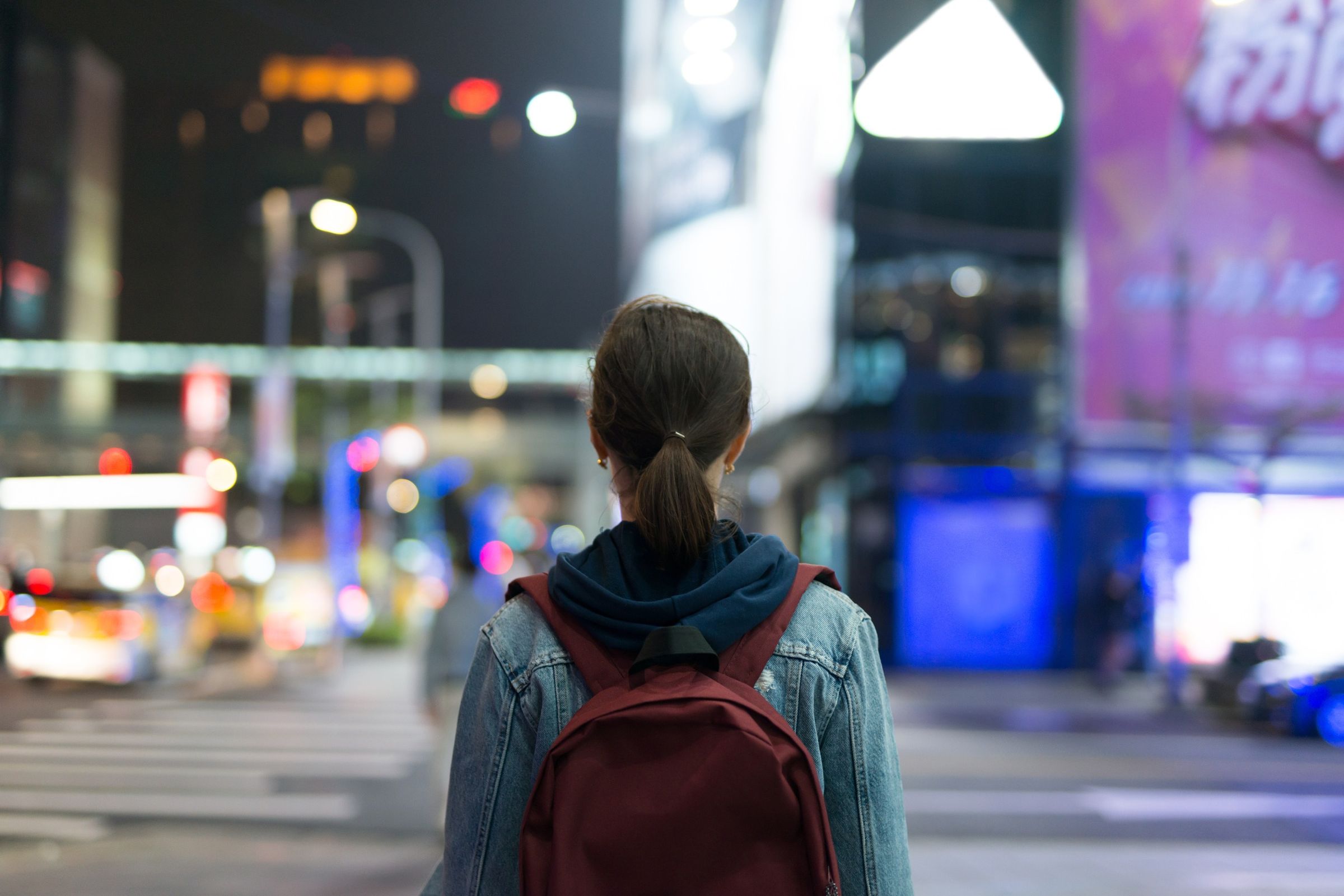 新國病肺癌的治療不得不重視，根據統計，肺癌族群尤其女性、不抽菸且年齡小於50歲的病患，發生率顯著上升。