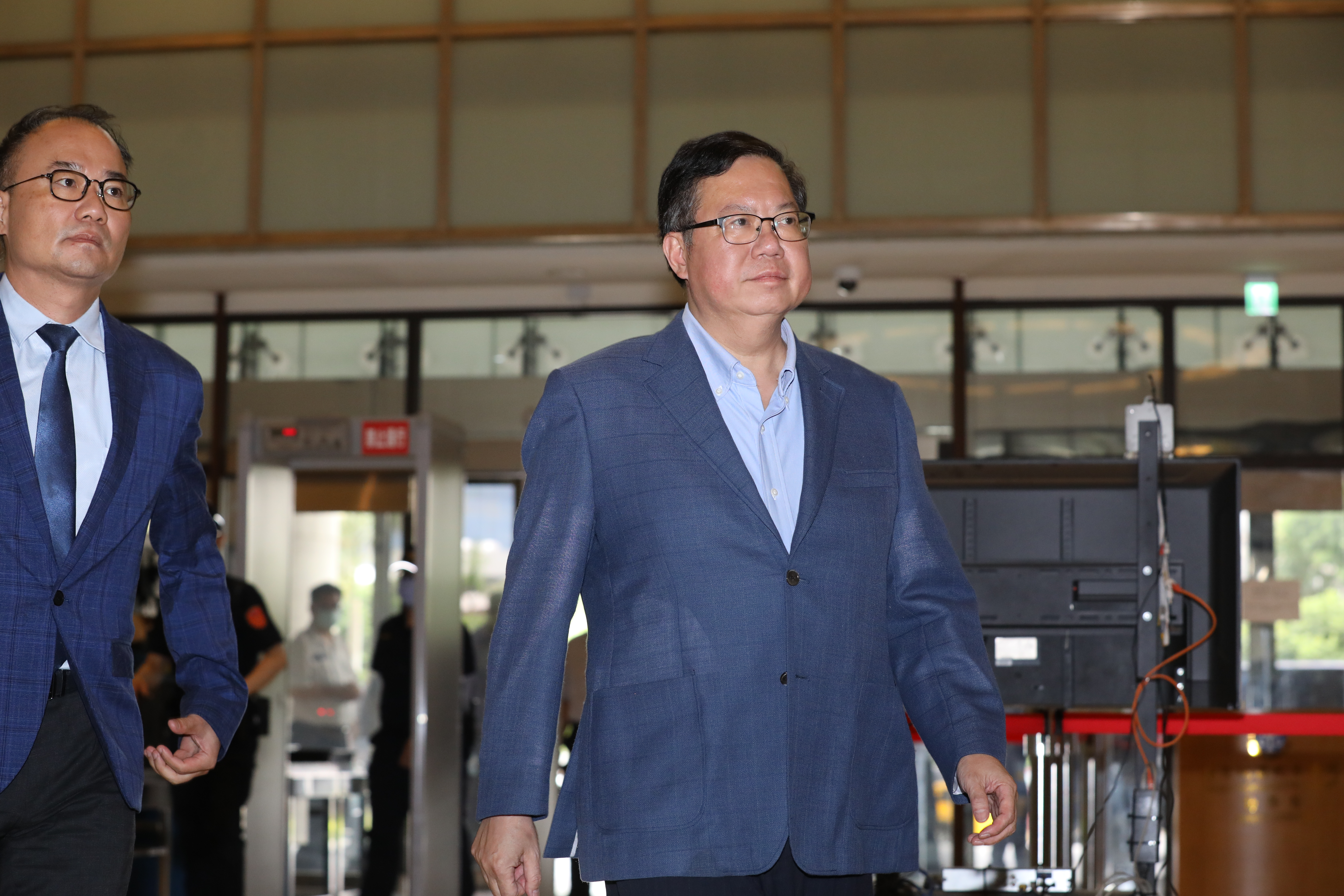 鄭文燦涉及貪污罪,昨日裁定羈押禁見2個月。