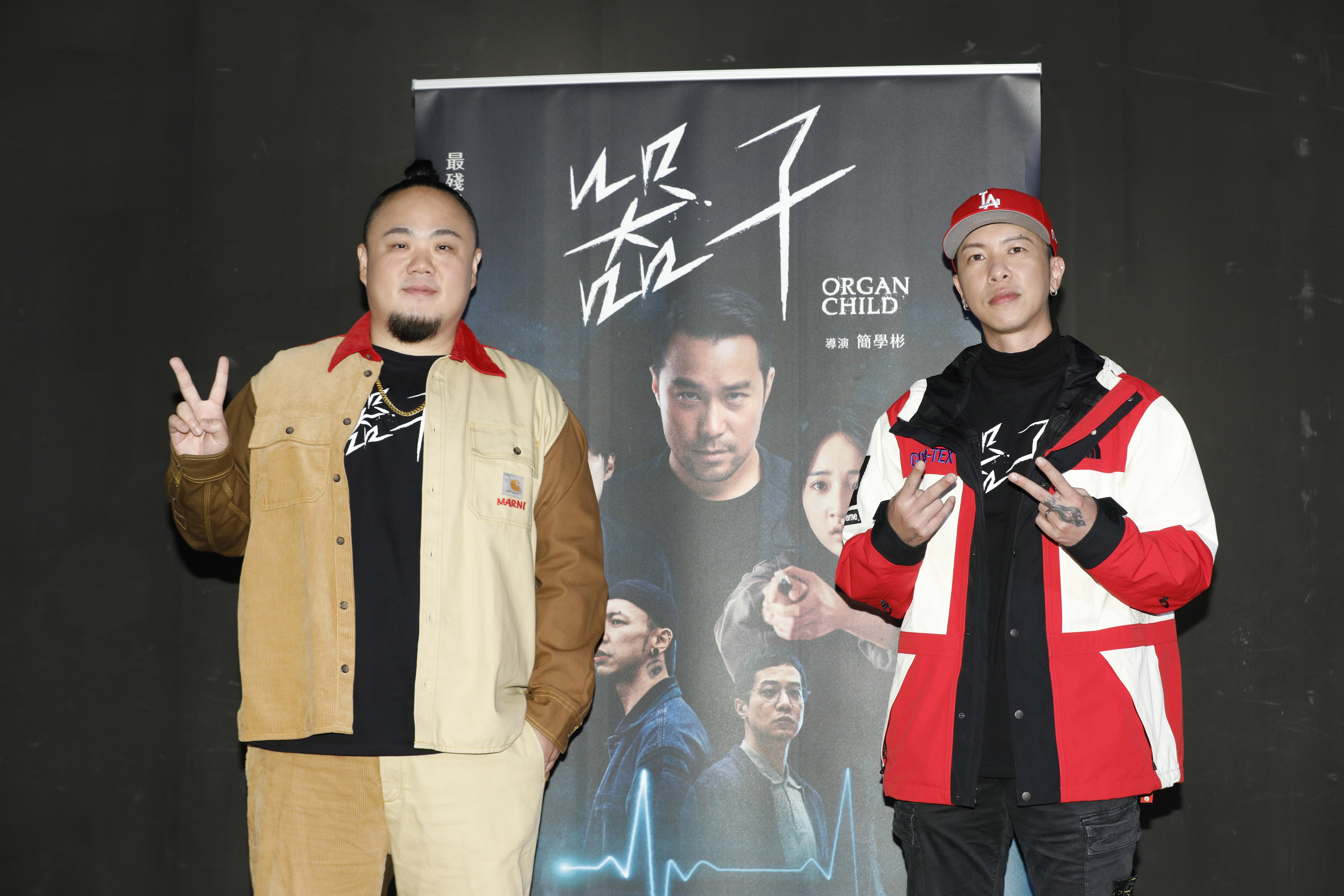 大淵與小春均飾演棒球員,小春有棒球基礎,演起來輕鬆很多。