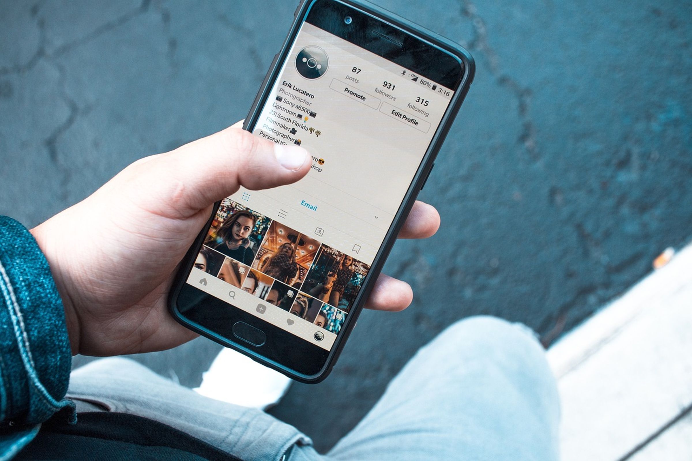 Instagram爆出災情，許多用戶表示，貼文的文字全消失。（示意圖，pexels）