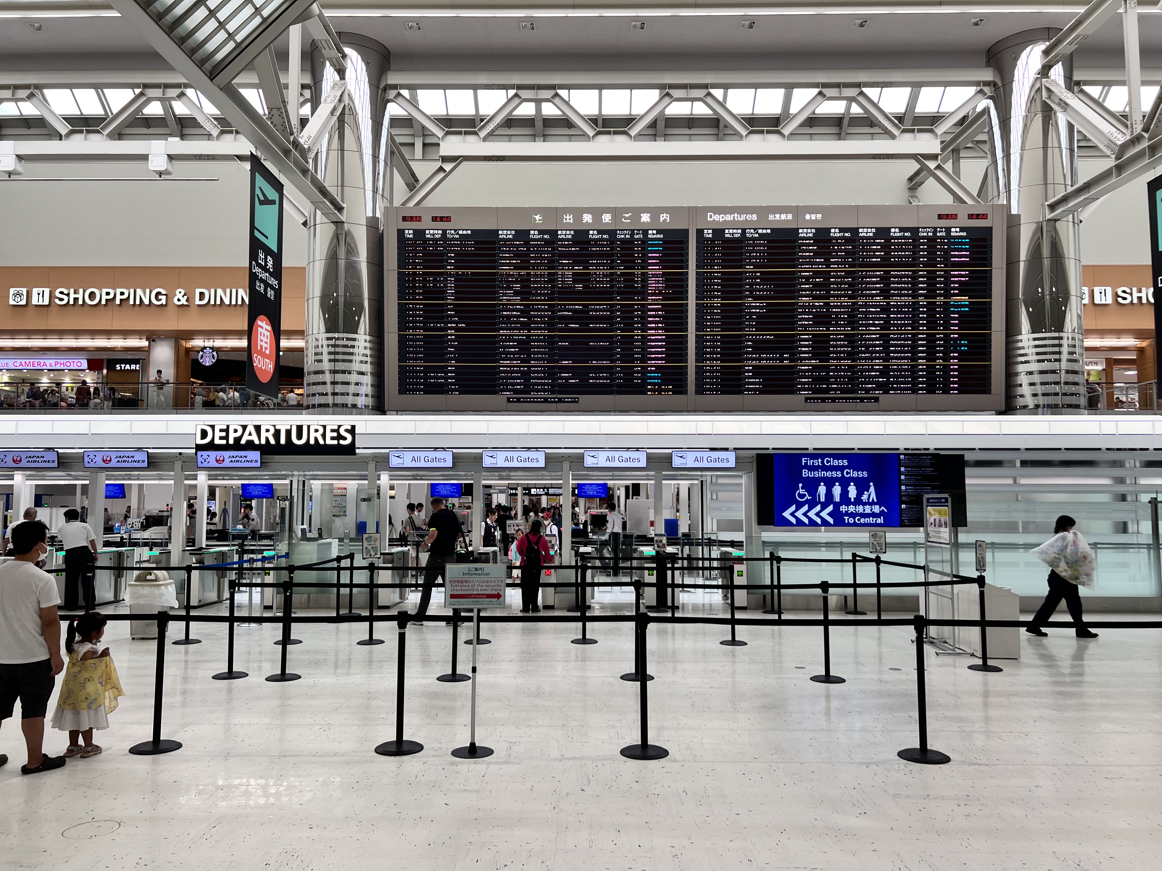 日本機上竊盜情況有升溫趨勢，提醒遊客多加小心。