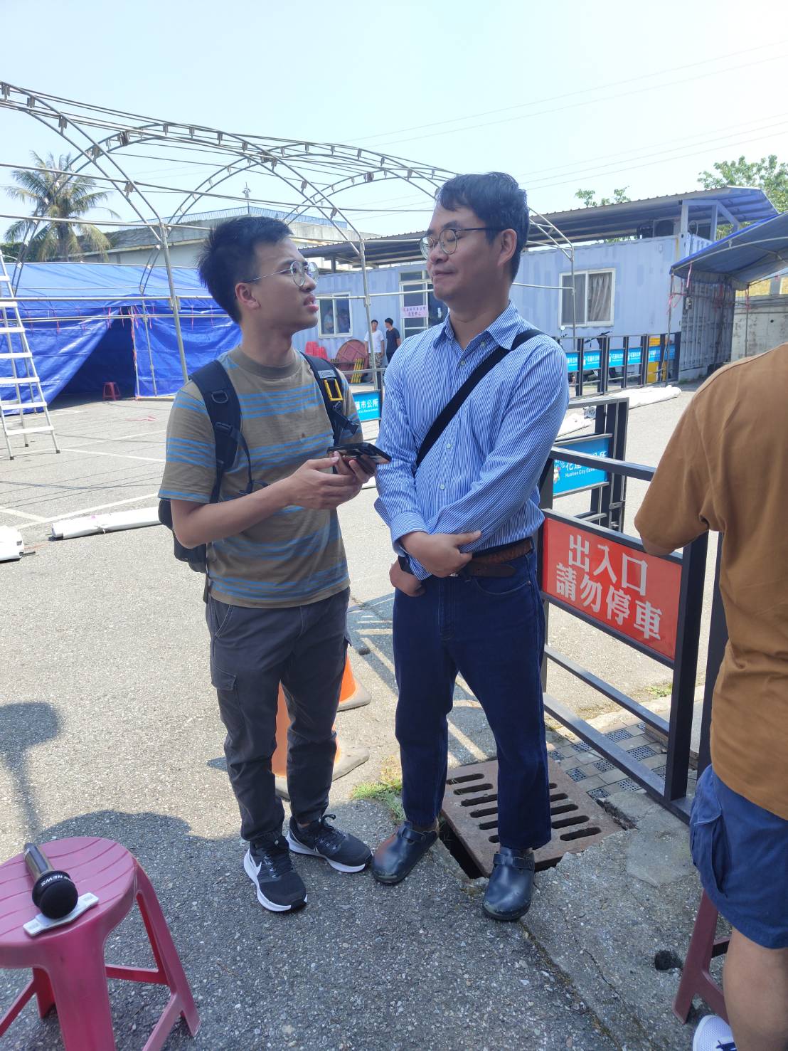 康姓女老師的直屬主管、輔導主任蘇延任難過表示，康老師私下相當有愛心。
