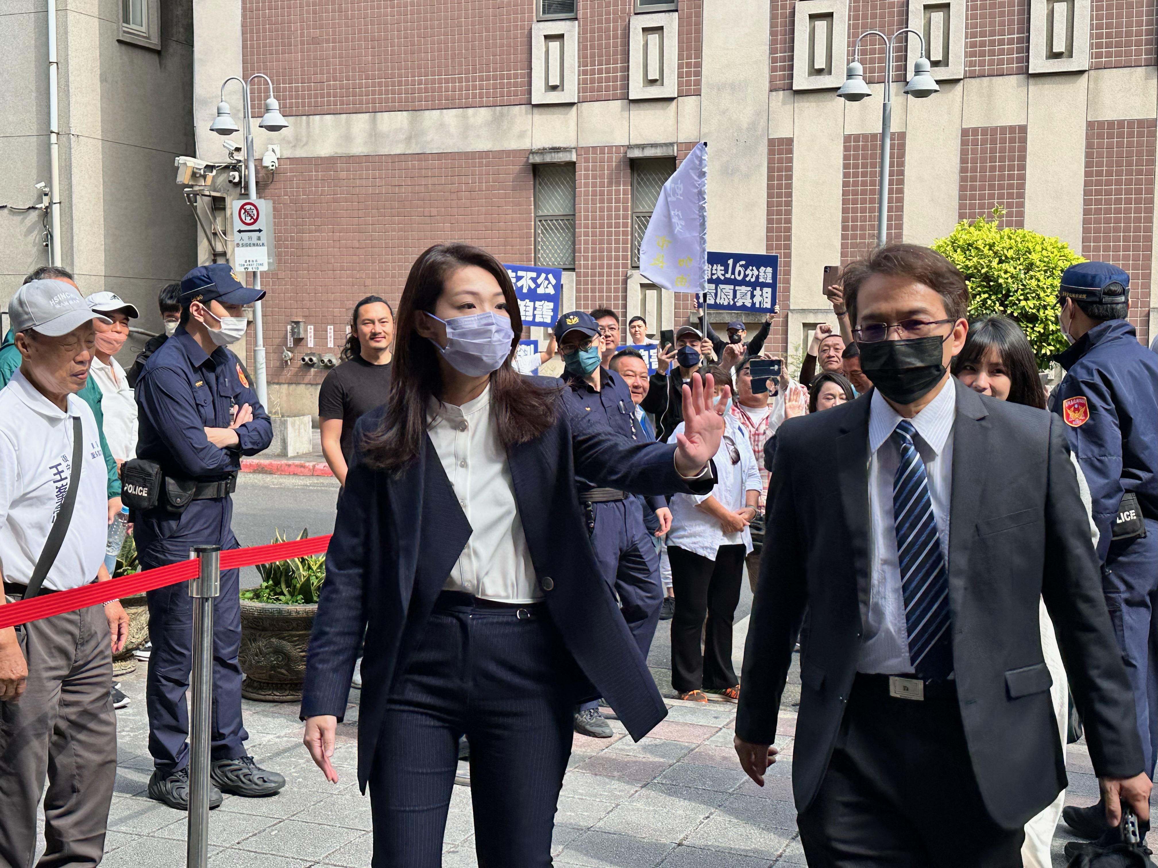 高虹安貪污案再度開庭，全案進入合議審理程序。