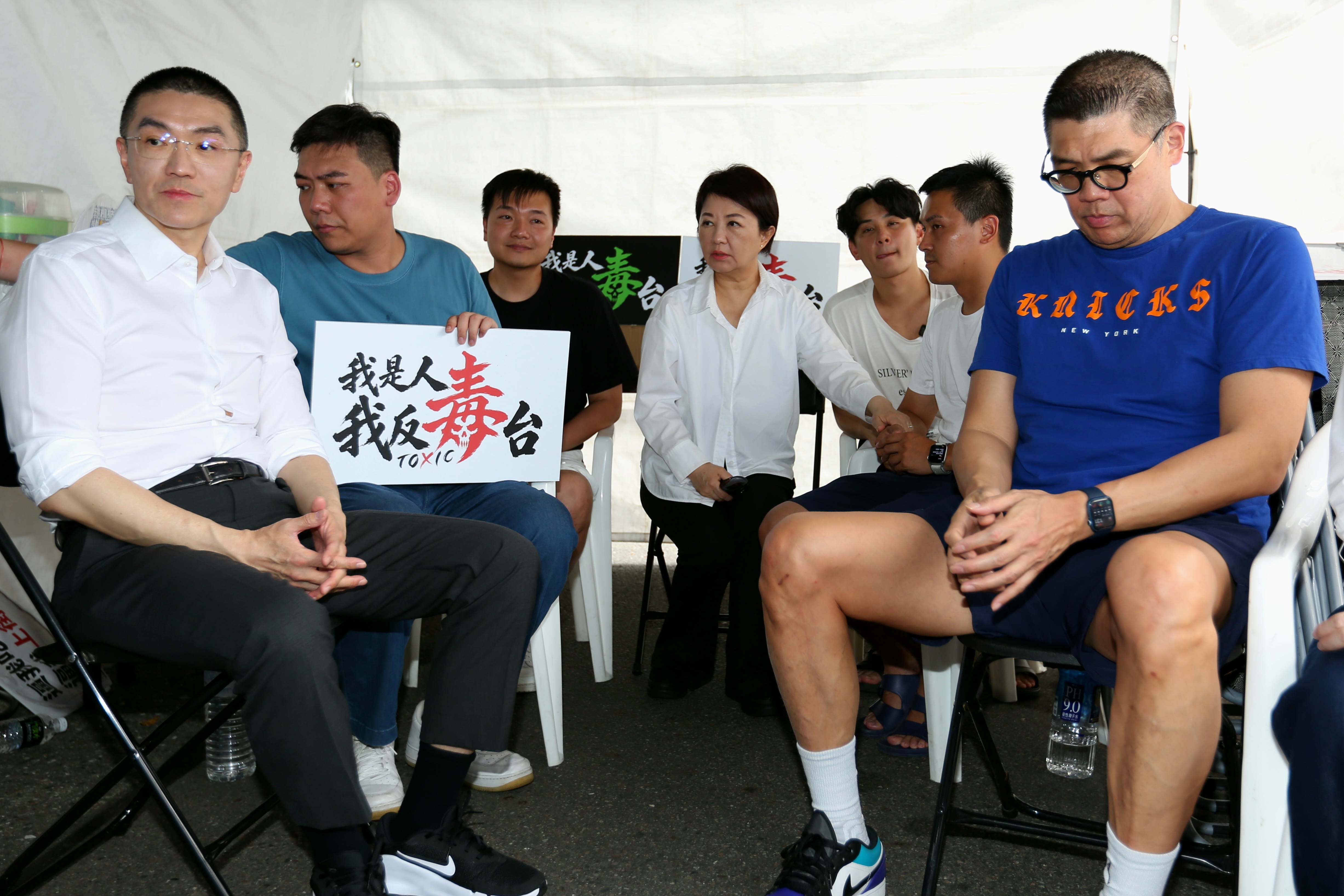 藍營小雞「接力絕食144小時」 醫師:空腹8小時只是開刀前最低要求