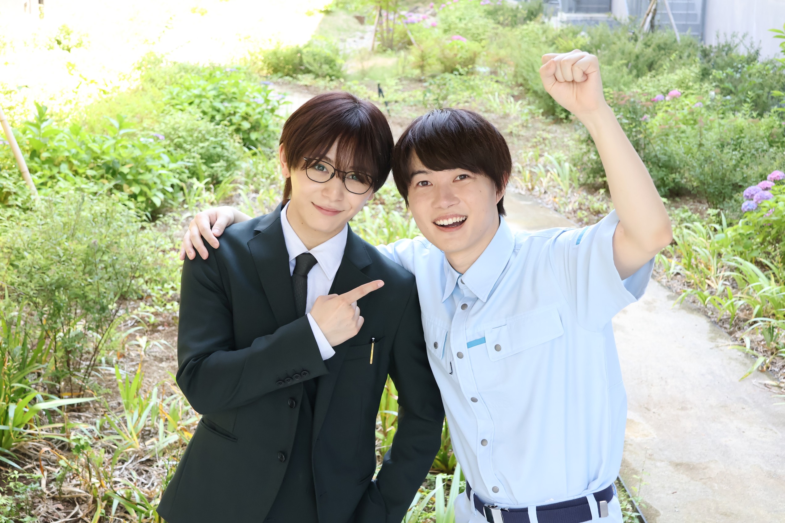 山田涼介與神木隆之介在《Billion × School 富翁教師》拍攝時趣事連連。（翻攝官方X）