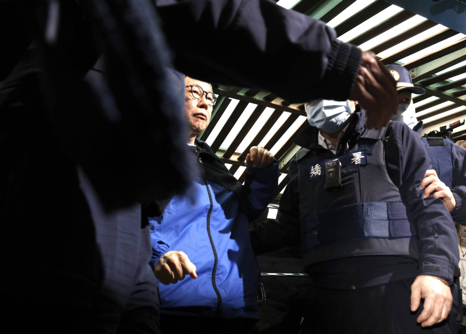 柯文哲今日上午8時55分抵達父親的告別式。