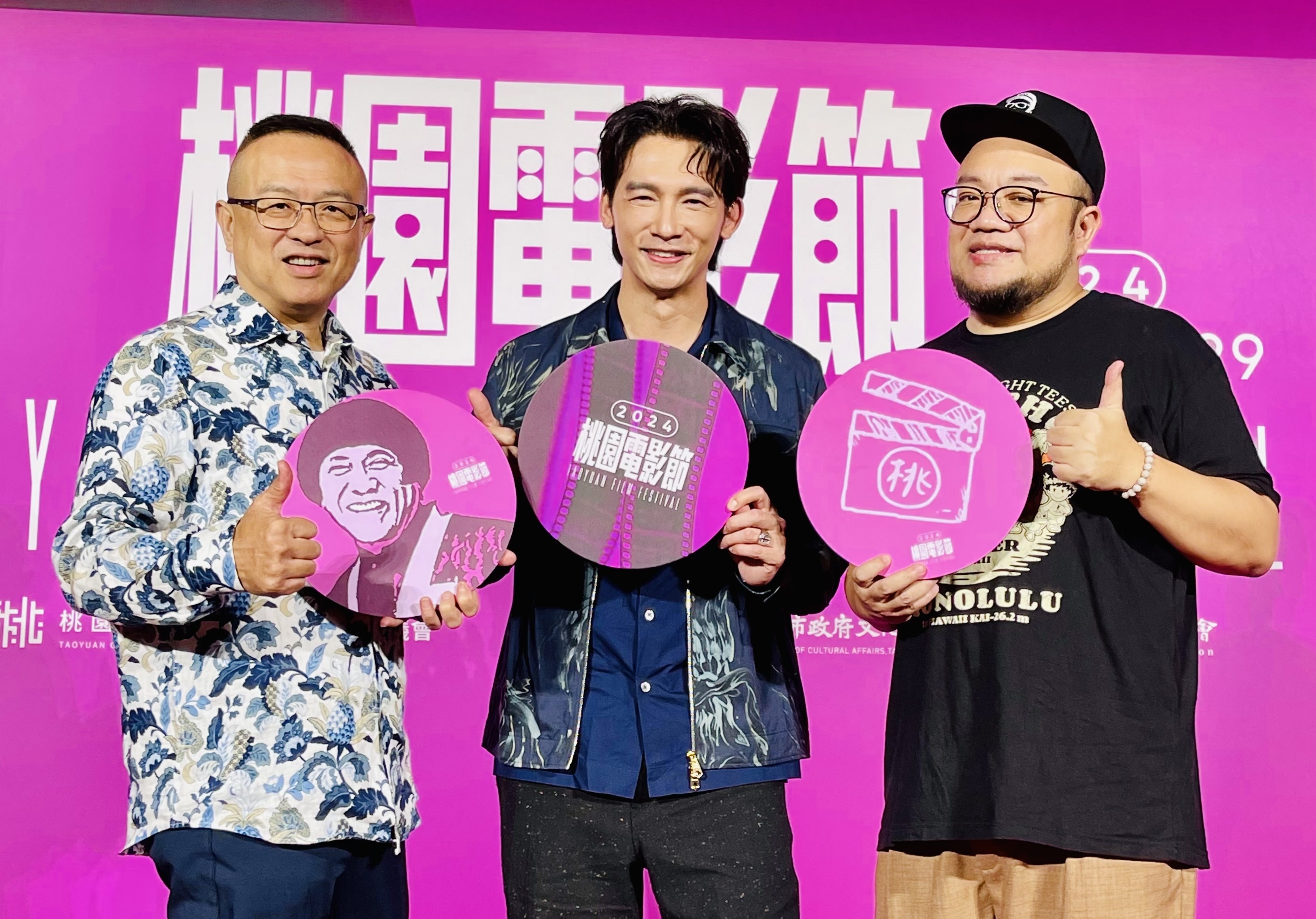 豬哥亮兒子謝順福（左起）、温昇豪、葉天倫導演力挺桃園電影節。（桃園電影節提供）