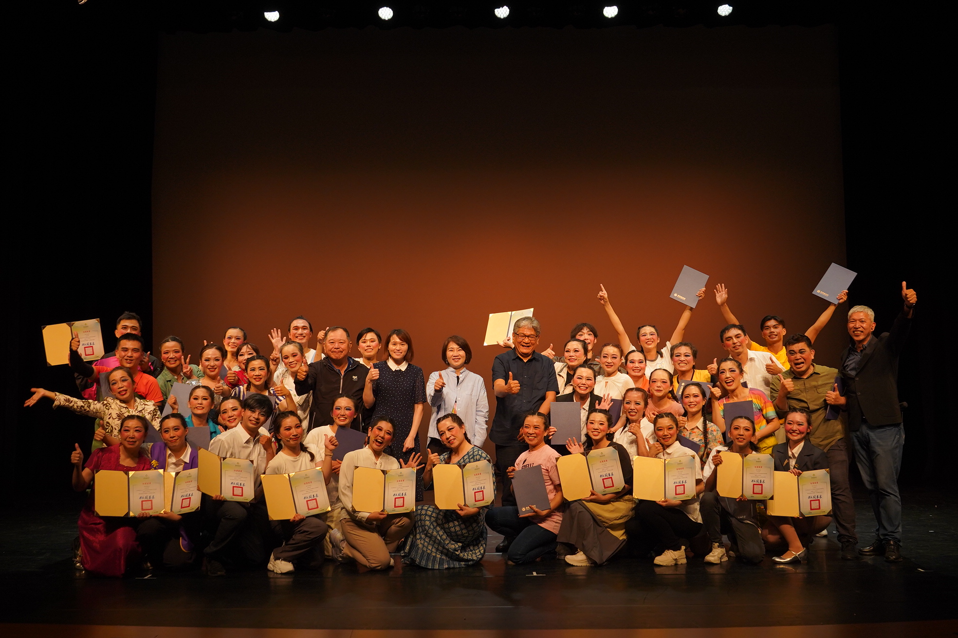 屏東縣政府與紙風車劇團攜手推動「屏東戲劇人才培訓計畫」，第二期學員今（10日）以成果發表會展現成果。（紙風車劇團提供）