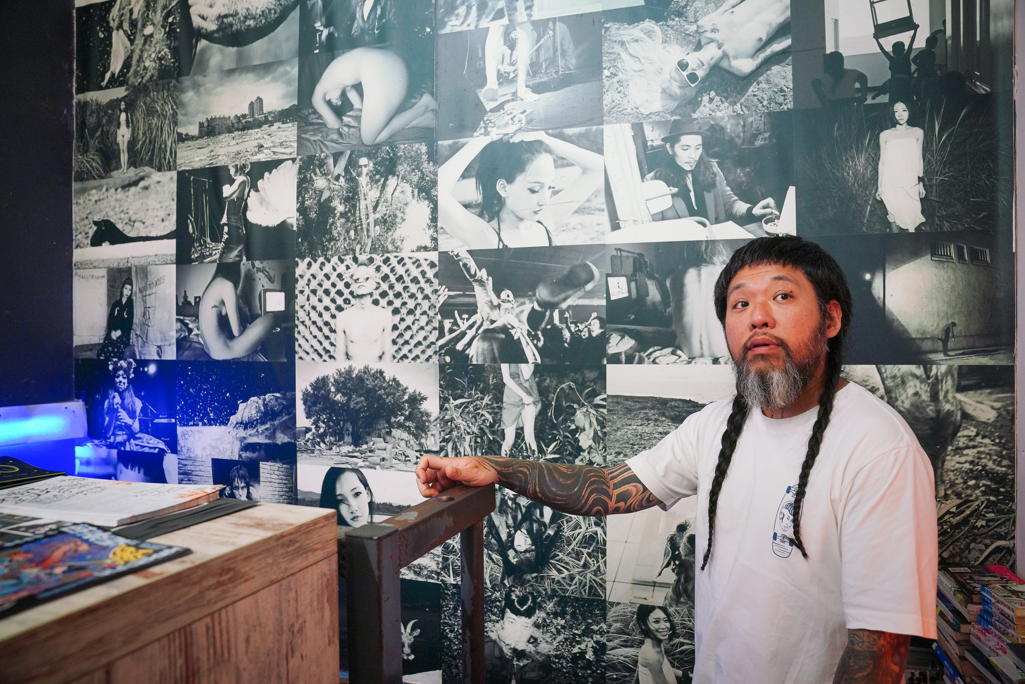 獨道髮門番外3／媽媽把妹妹丟孤兒院還偷他錢　窮到只能吃狗糧