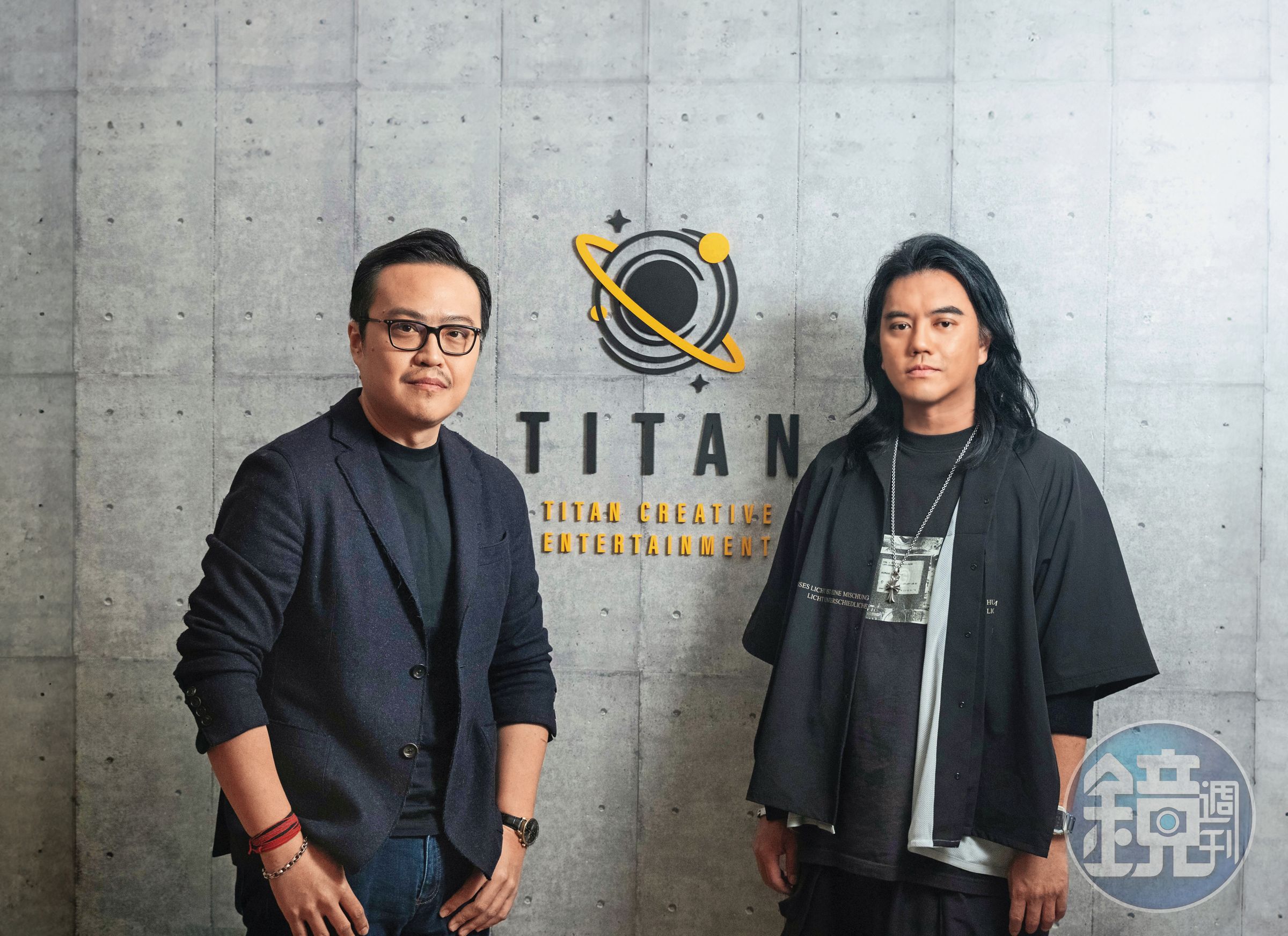 製作人暨總導演陳彥銘(右)與監製蔡勝哲(左)4年前攜手合組泰坦星文創。