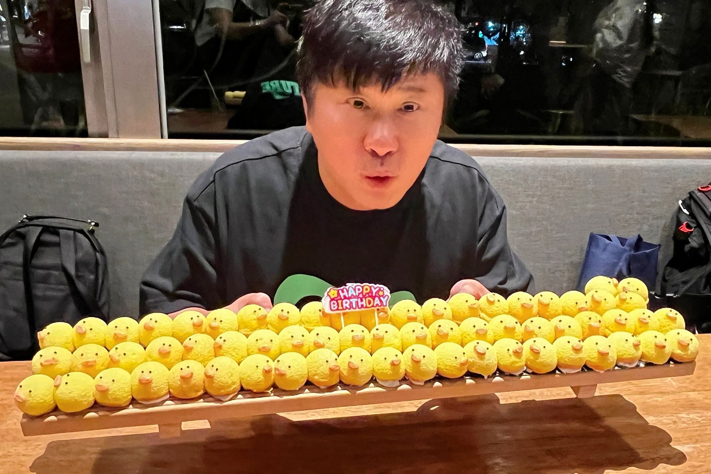 胡瓜疫情期間三度請假《綜藝大集合》,當時就傳出他心生倦意,想請辭主持人。(翻攝自胡瓜臉書)