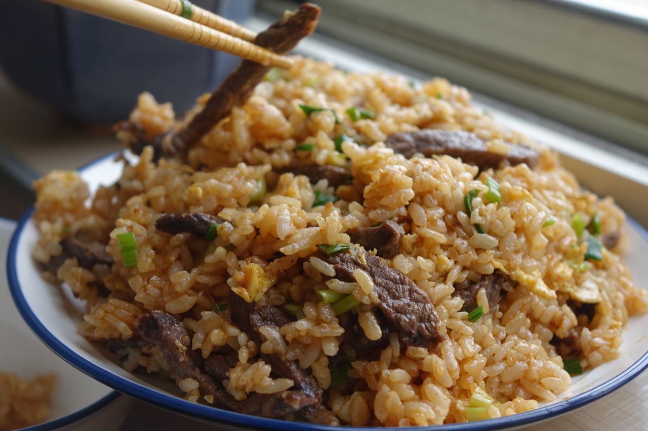 隔夜飯麵加熱就安全？　食藥署提醒：1細菌加熱也殺不死