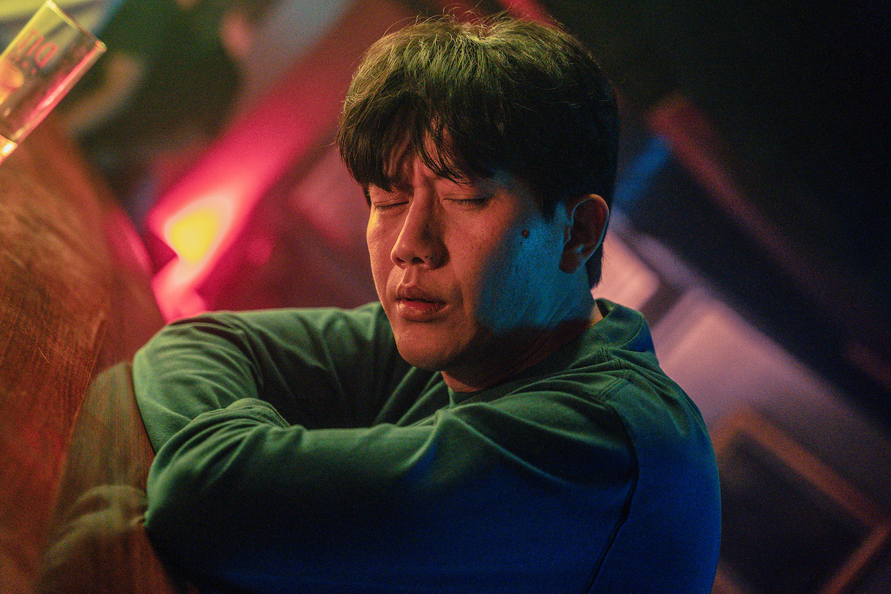 莫子儀演醉演到太逼真！黃鐙輝驚：以為他真喝爛醉。（逆光電影提供）