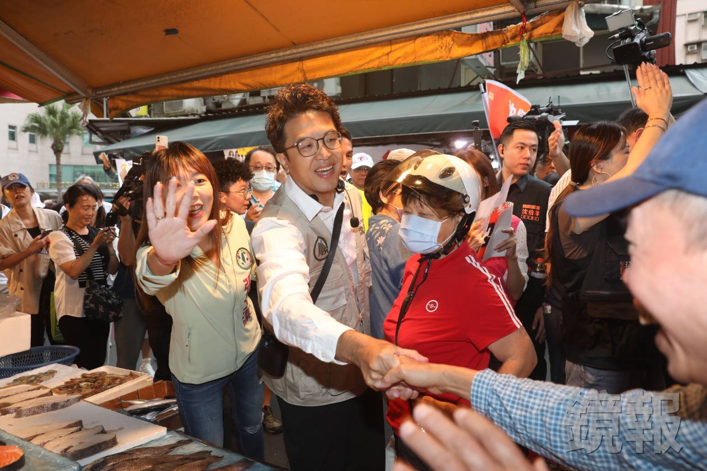 唐綺陽不排斥同台喊「想被算」，沈伯洋今天表示，會有點緊張，先回家排星盤。（鏡報林煒凱攝）