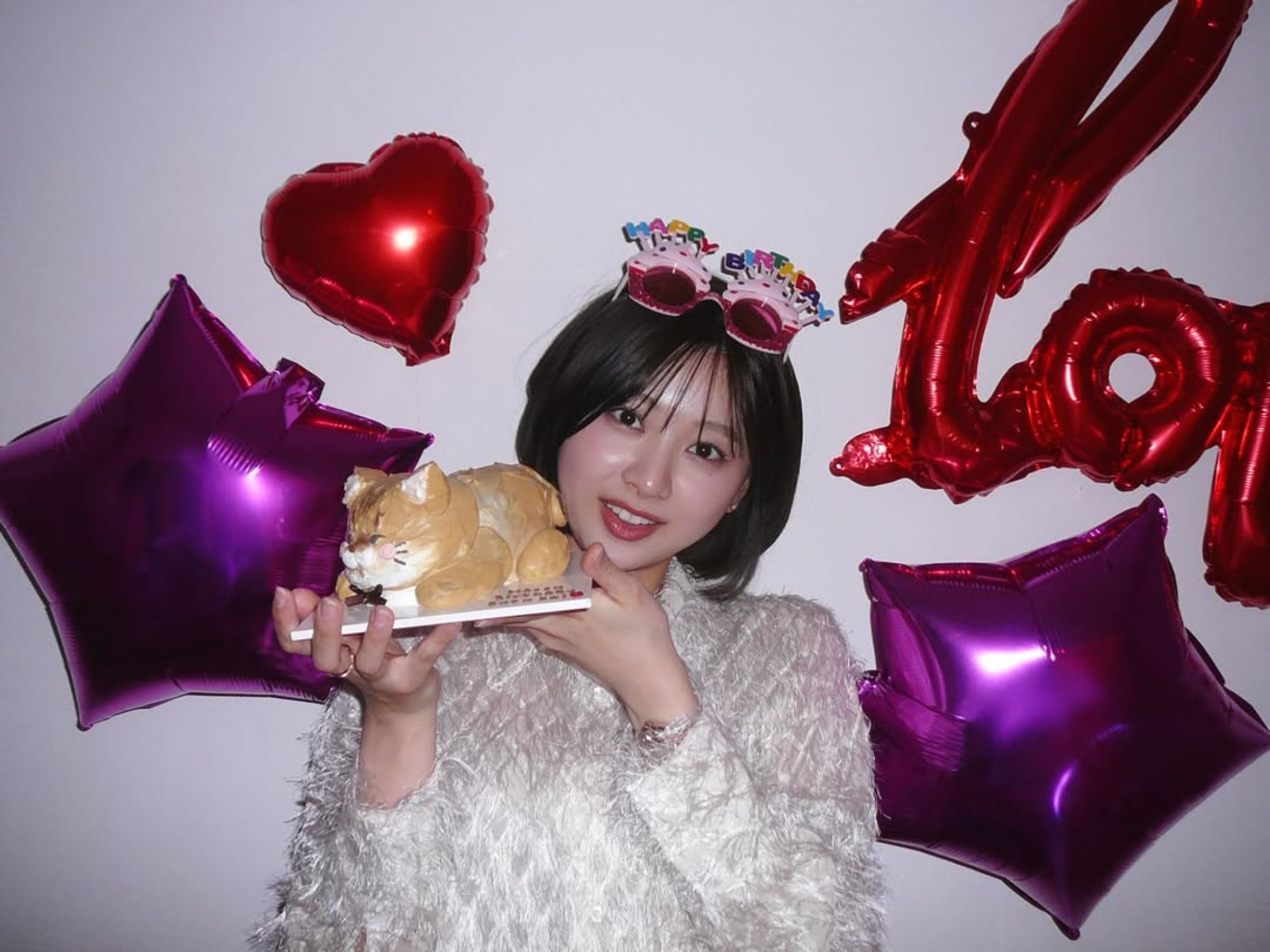 前偶像女團日向坂46成員富田鈴花透露,單飛後收入僅剩團體時期的4分之1。(翻攝自instagram@suzy.tomita)